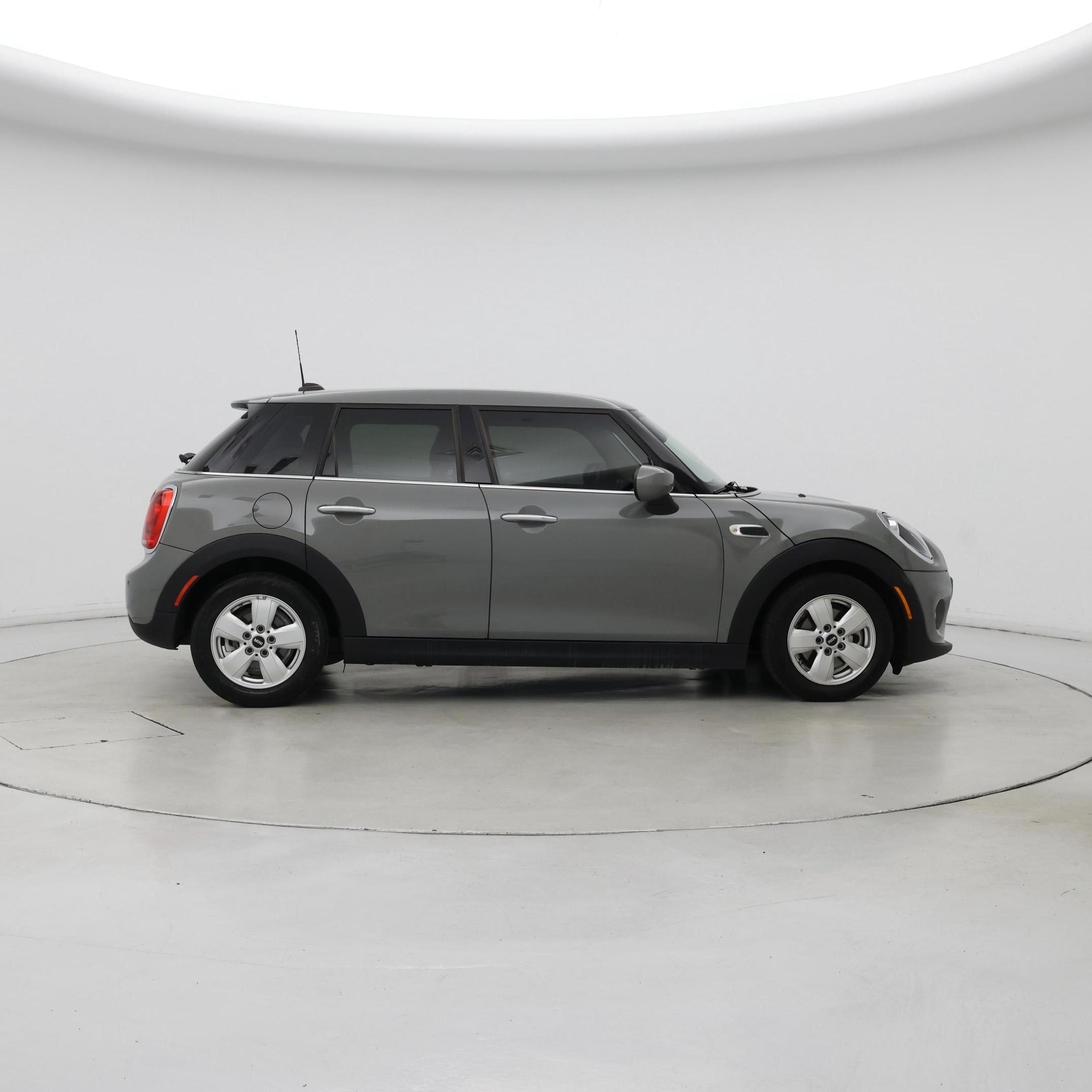 Thumbnail: 2021 MINI Cooper Hardtop - 7