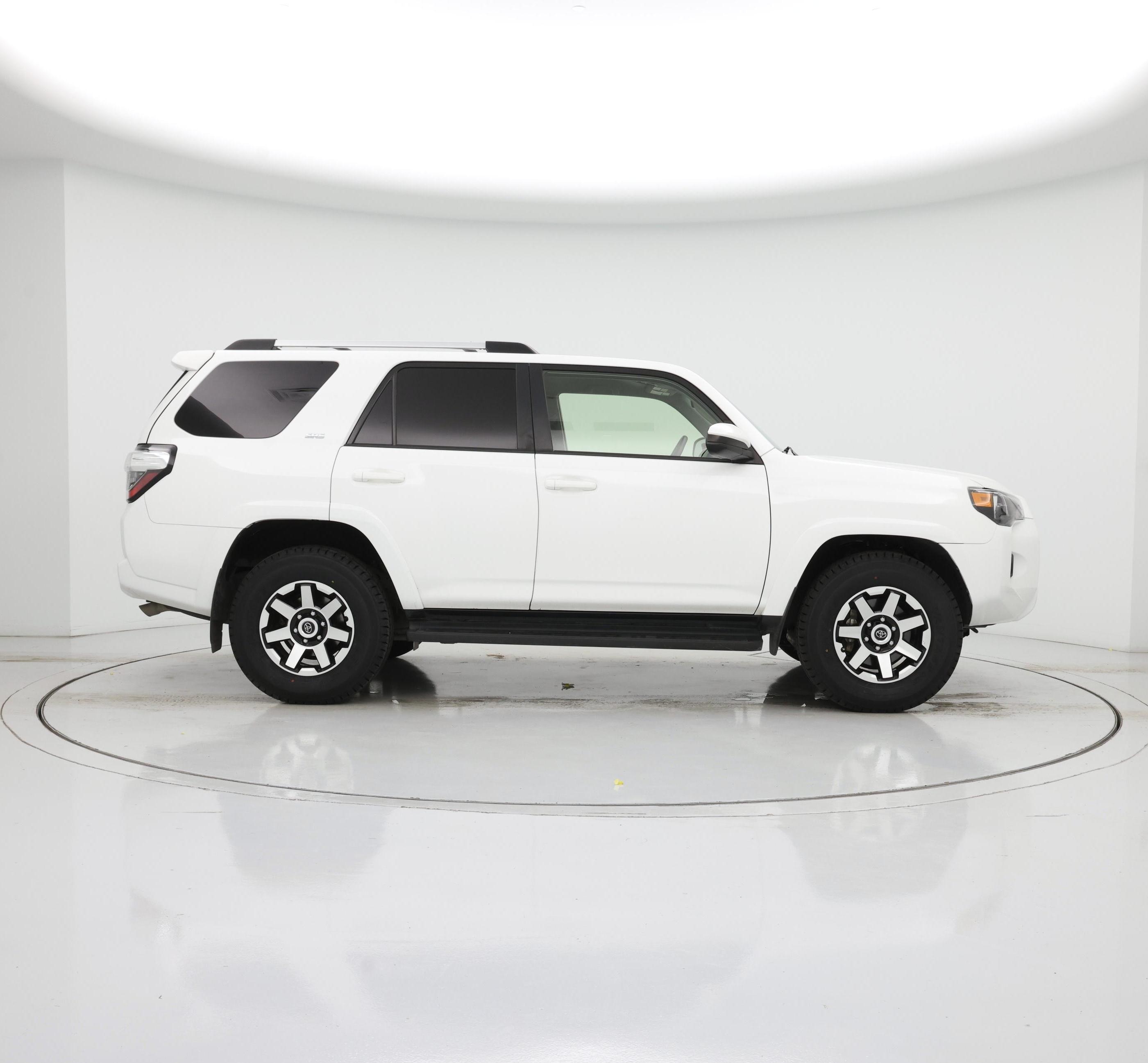 Thumbnail: 2020 Toyota 4Runner - 7