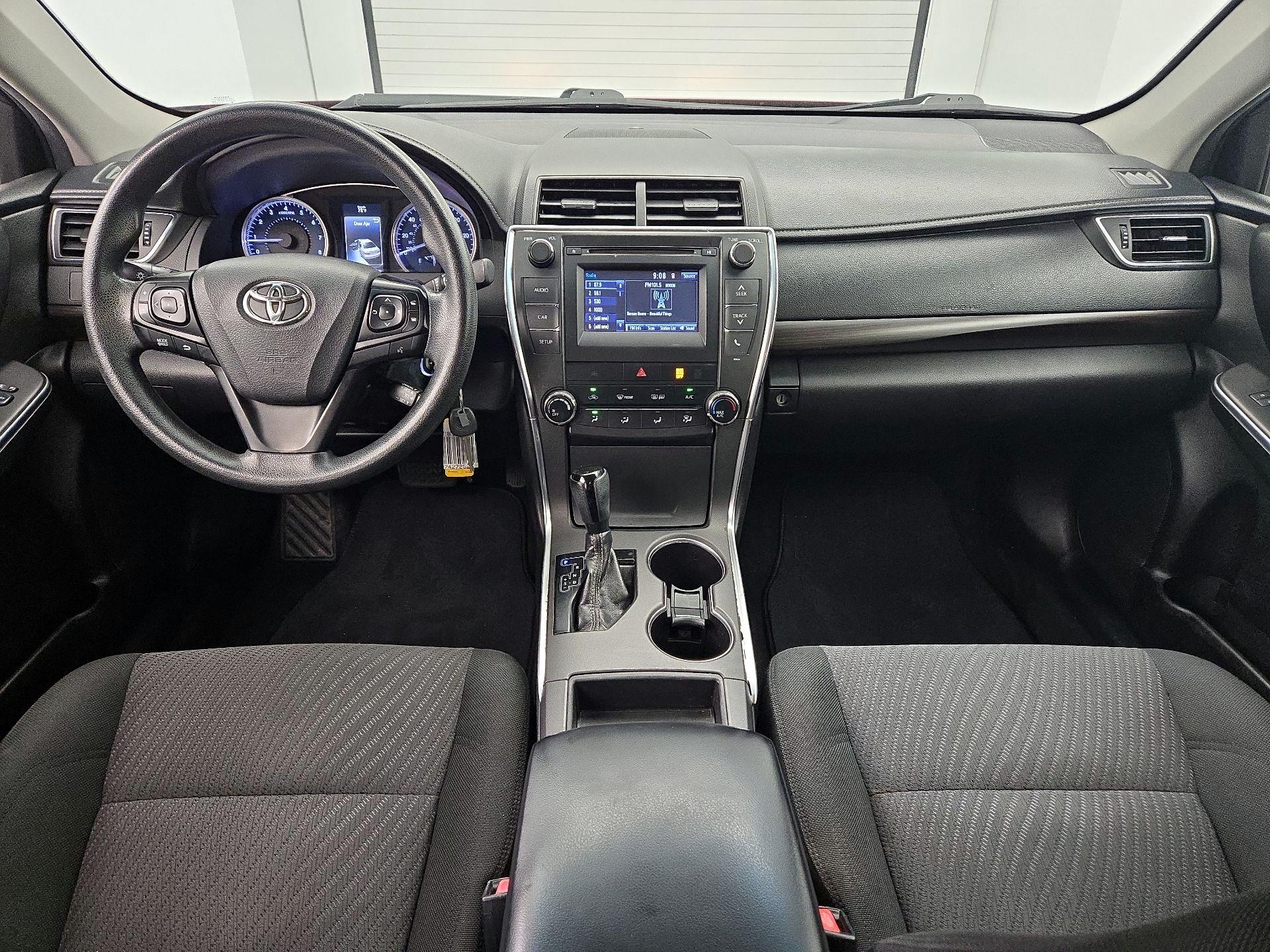 Thumbnail: 2017 Toyota Camry - 9