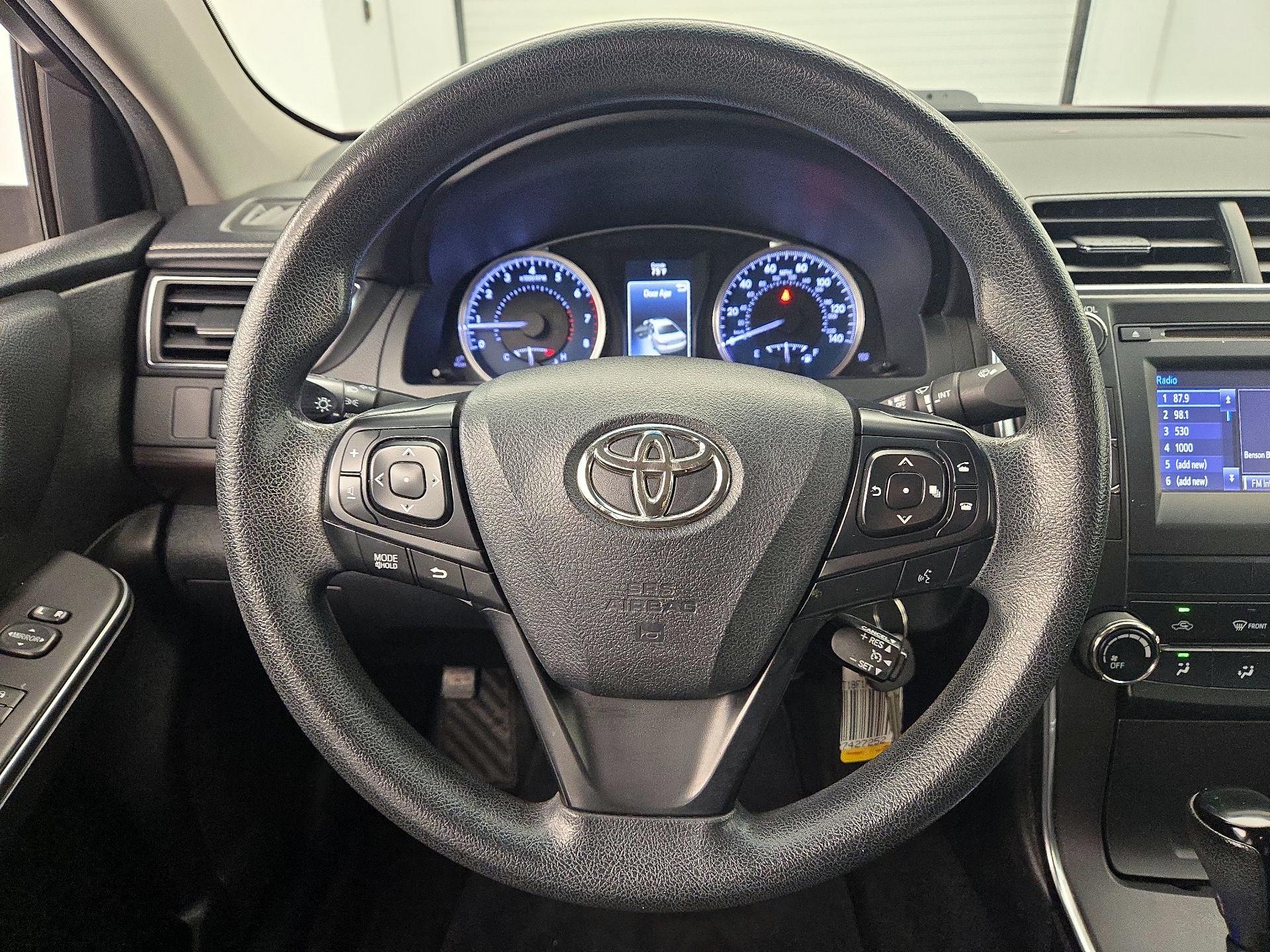 Thumbnail: 2017 Toyota Camry - 10