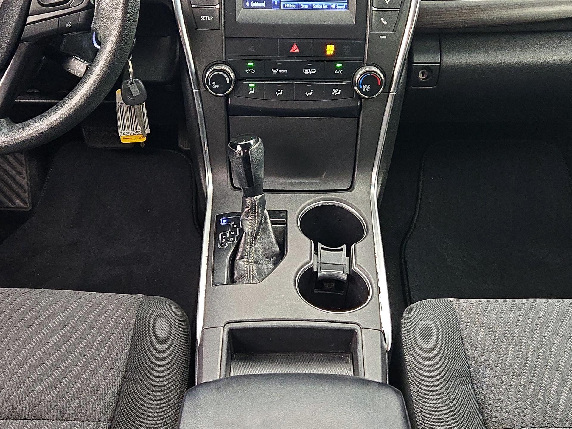 Thumbnail: 2017 Toyota Camry - 17