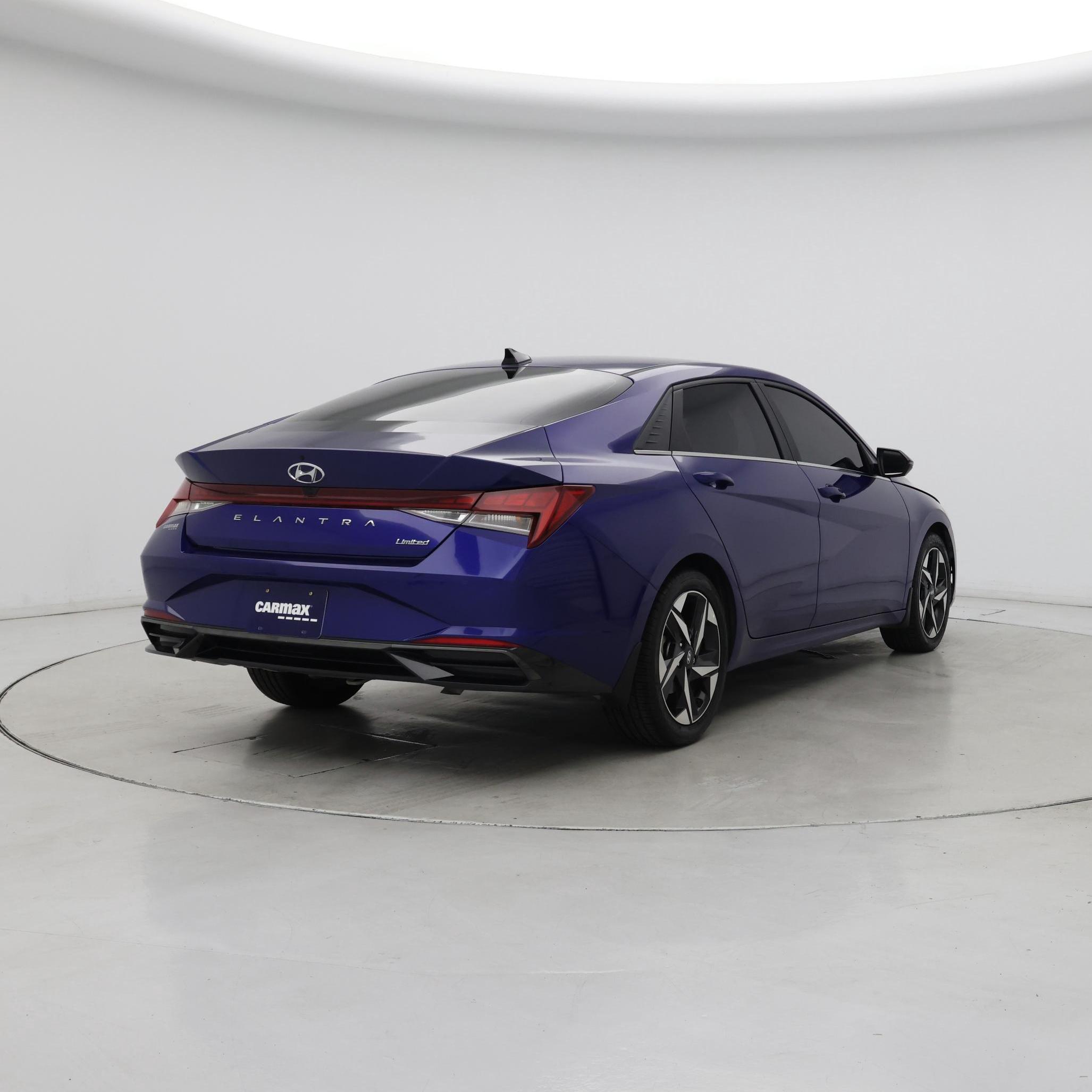 Thumbnail: 2023 Hyundai Elantra - 8