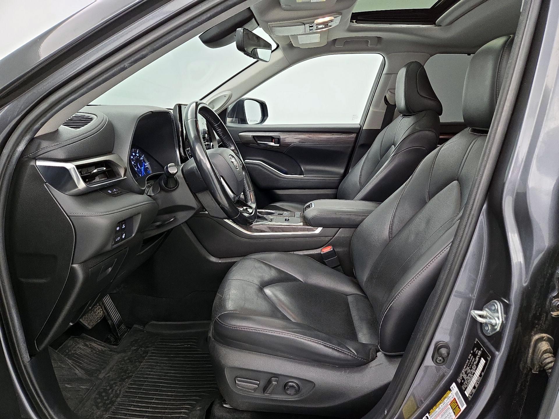 Thumbnail: 2021 Toyota Highlander - 11