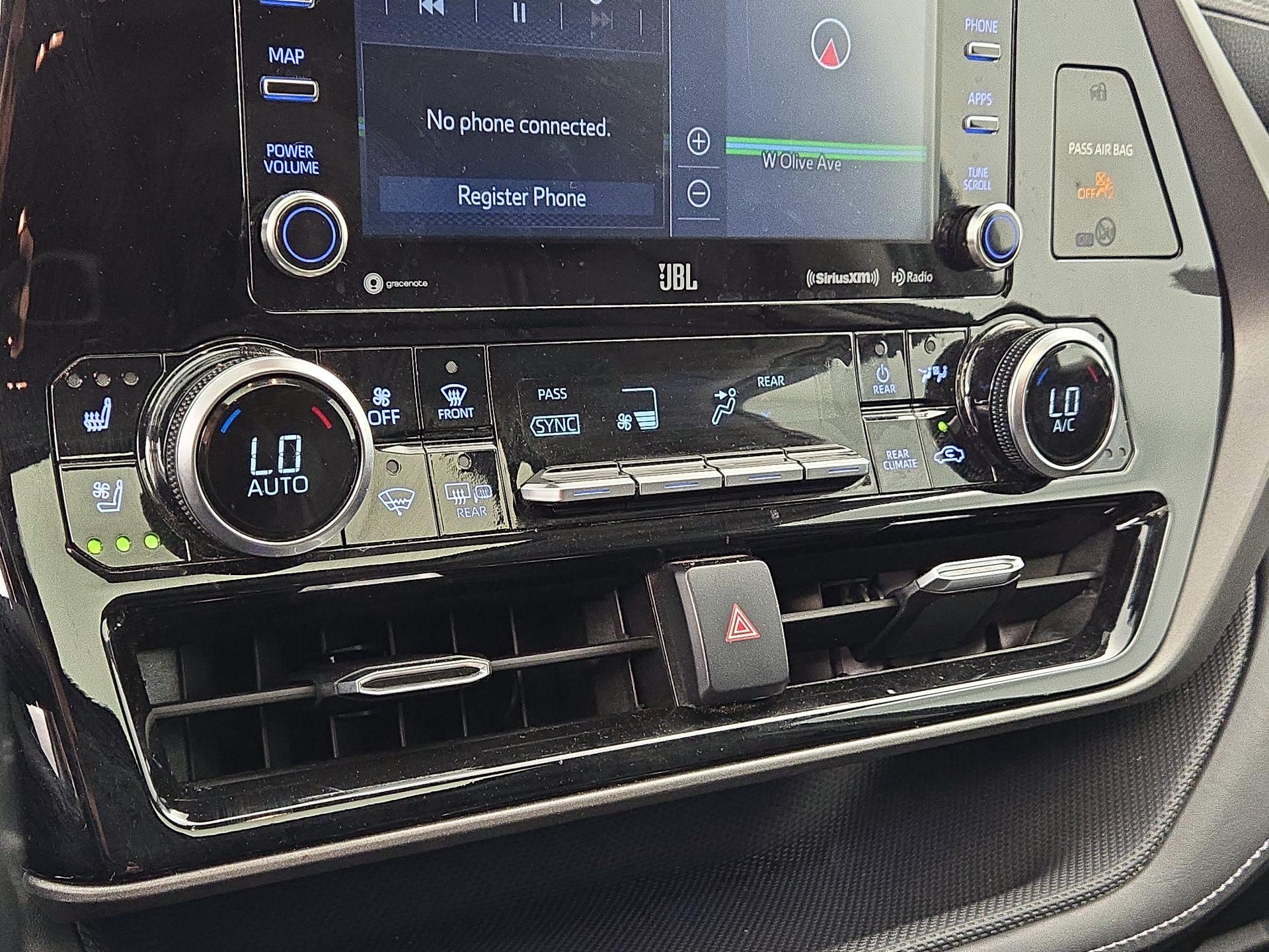 Thumbnail: 2021 Toyota Highlander - 17