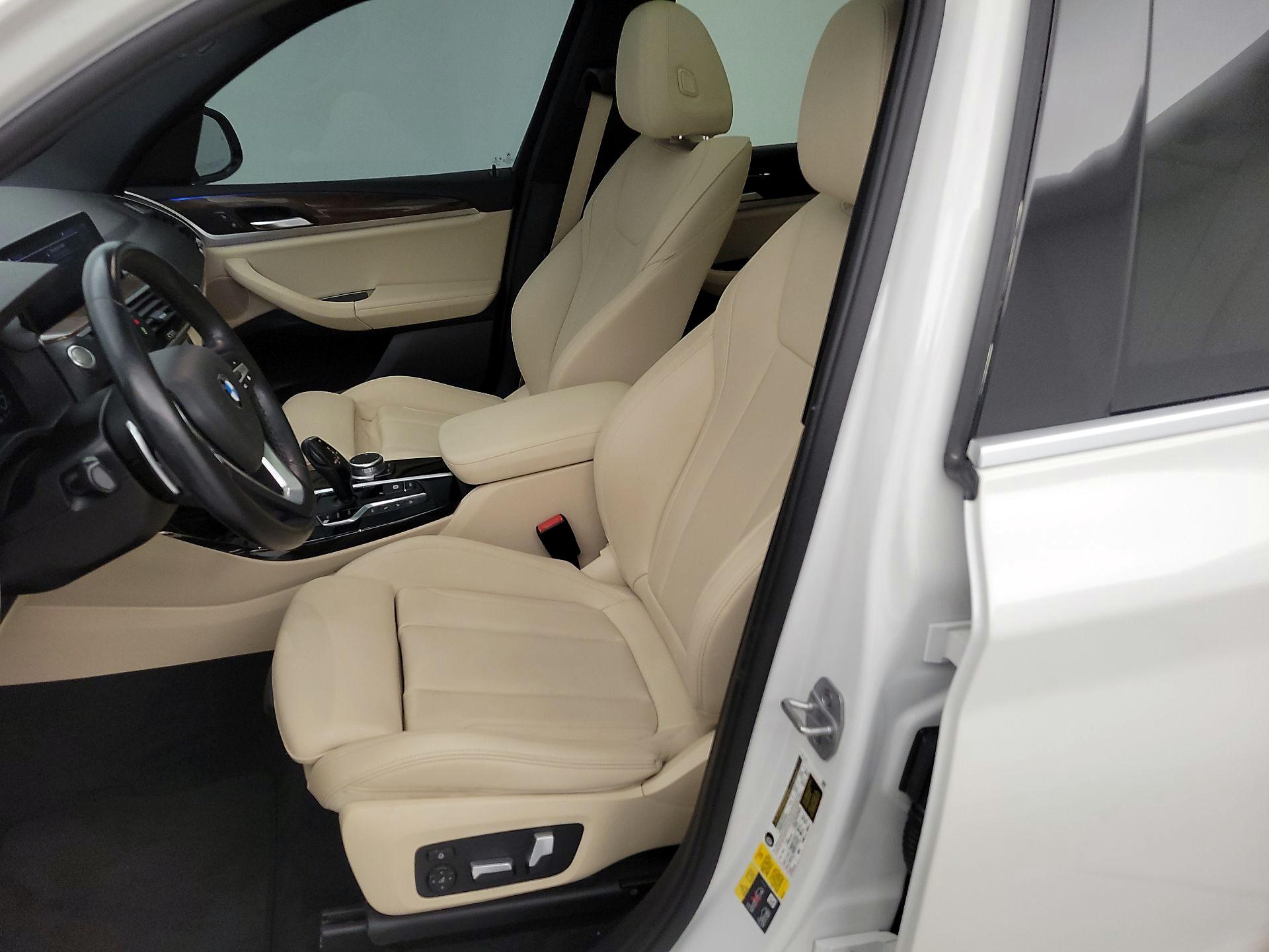 Thumbnail: 2021 BMW X3 - 11