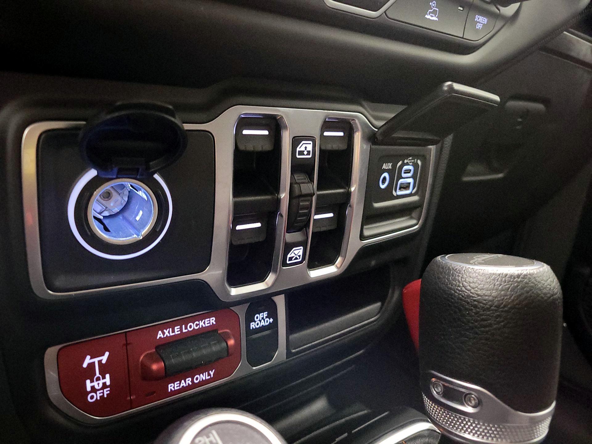 Thumbnail: 2023 Jeep Gladiator - 19