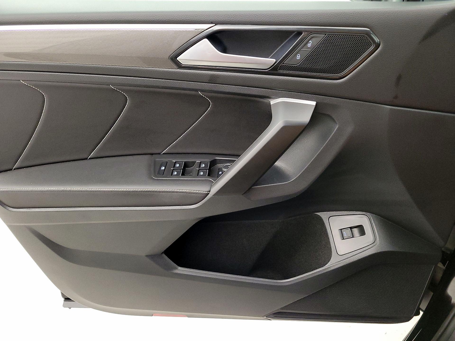 Thumbnail: 2024 Volkswagen Tiguan - 12