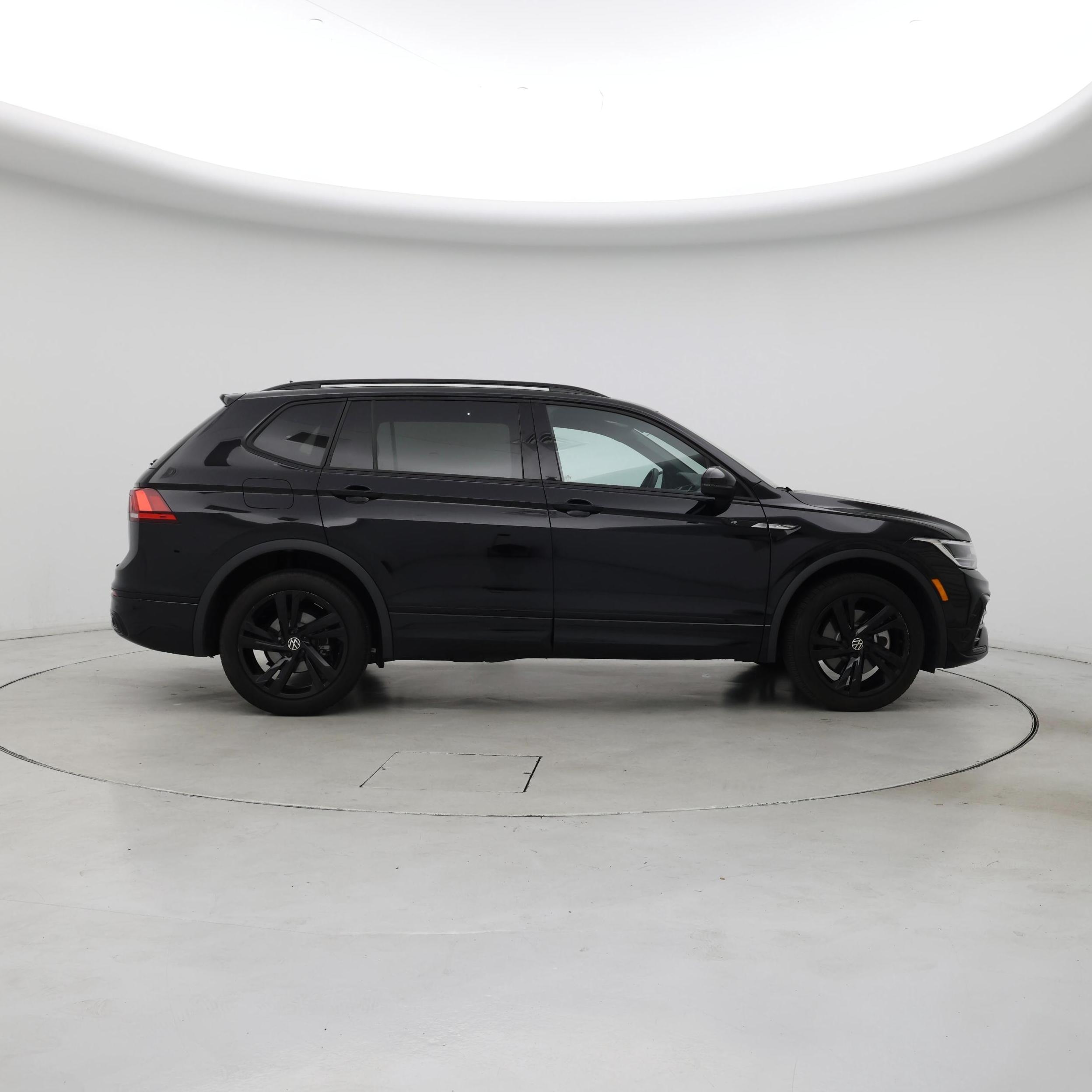 Thumbnail: 2024 Volkswagen Tiguan - 7