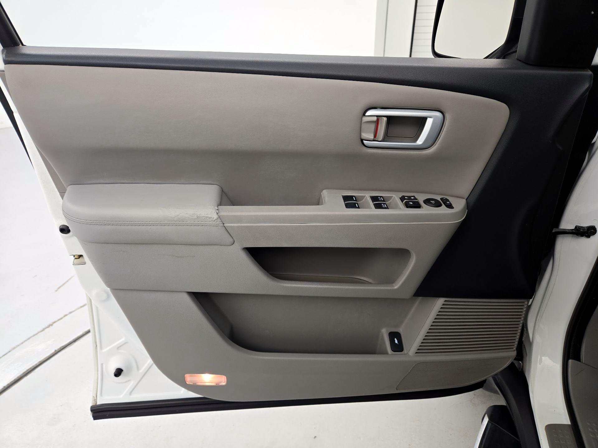 Thumbnail: 2015 Honda Pilot - 12