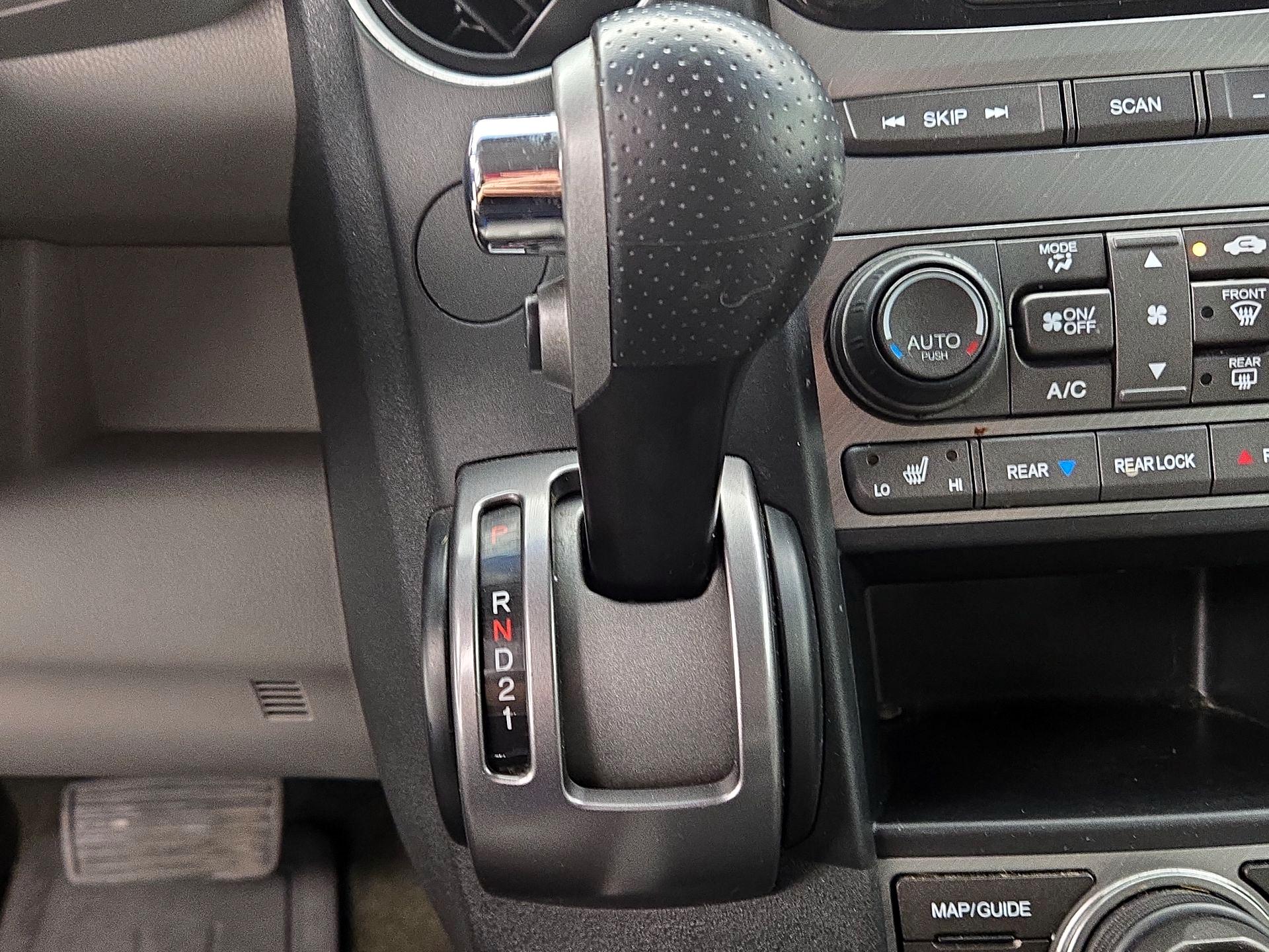 Thumbnail: 2015 Honda Pilot - 18