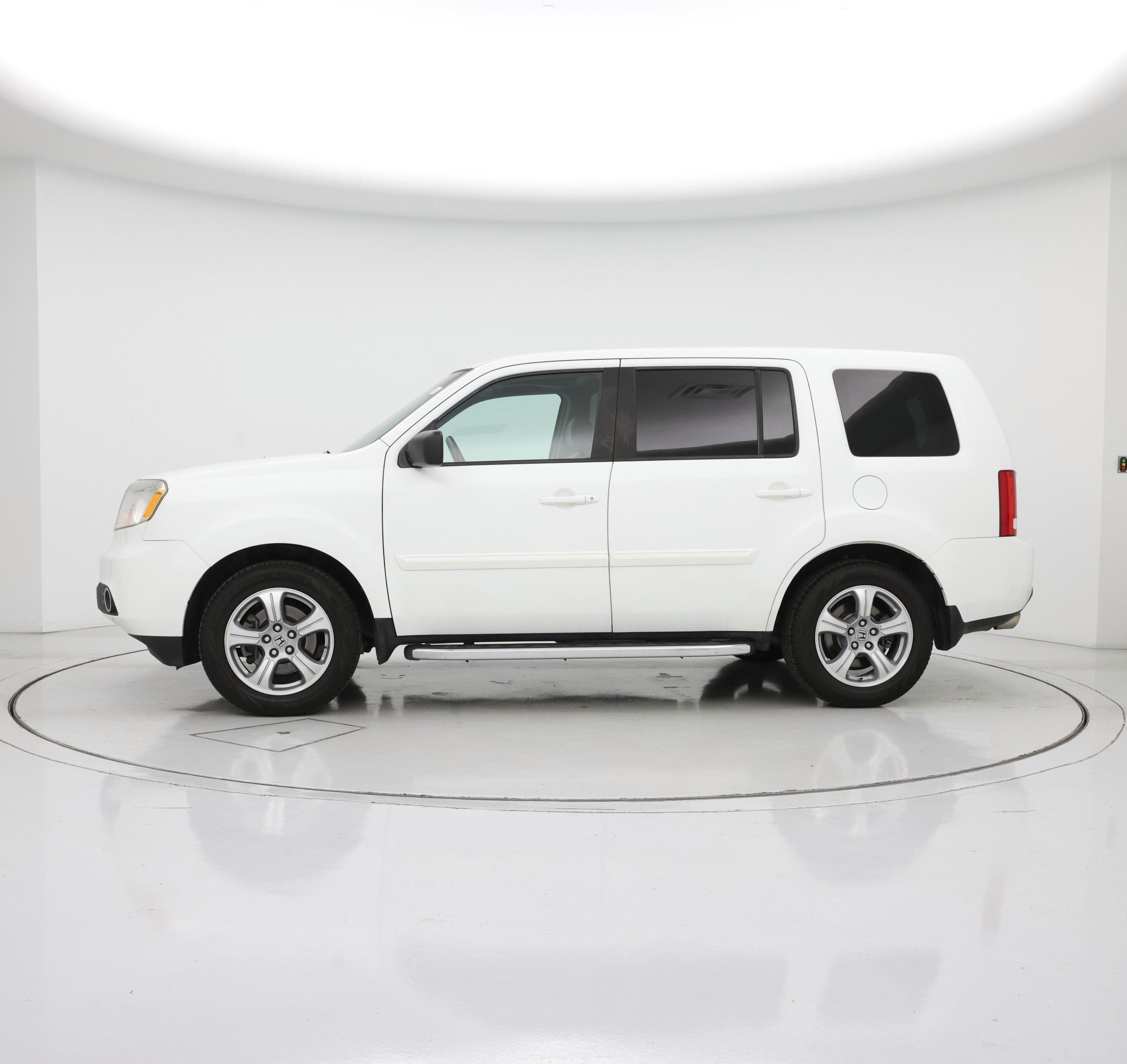 Thumbnail: 2015 Honda Pilot - 3
