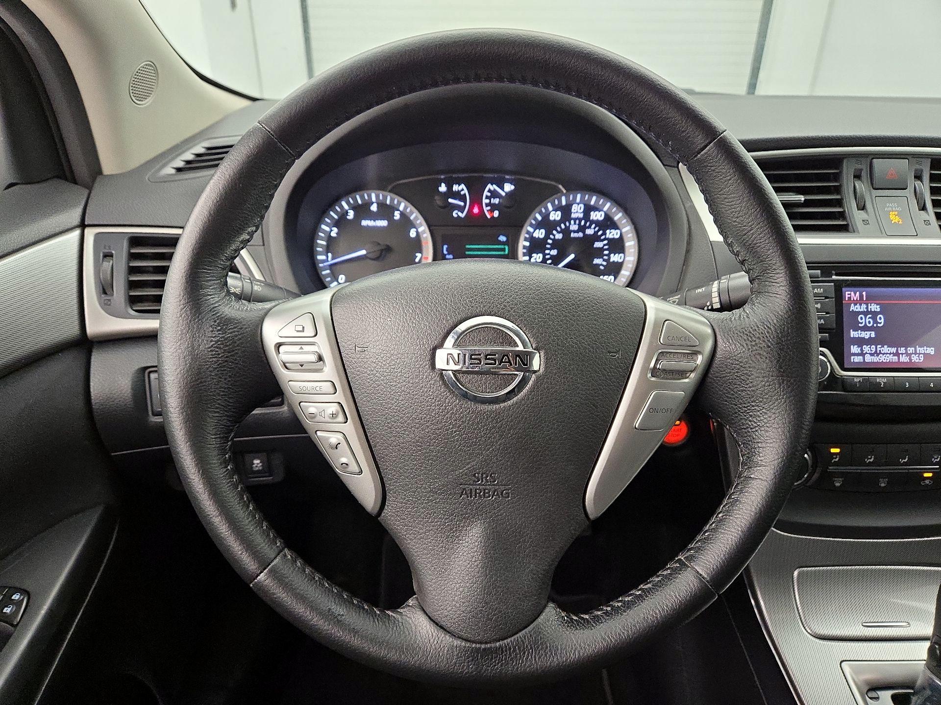 Thumbnail: 2015 Nissan Sentra - 10