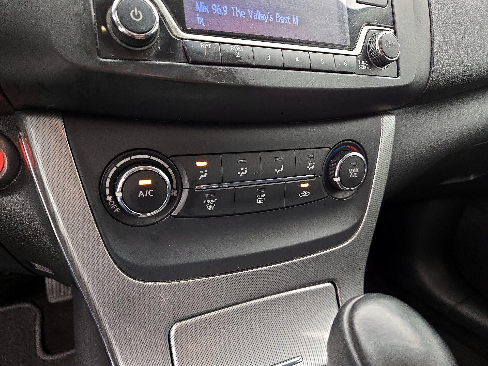 Thumbnail: 2015 Nissan Sentra - 16