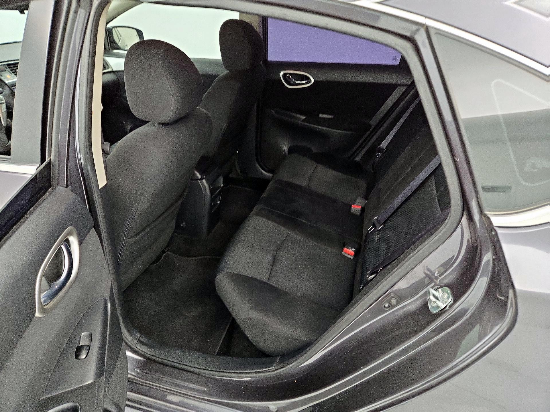 Thumbnail: 2015 Nissan Sentra - 19