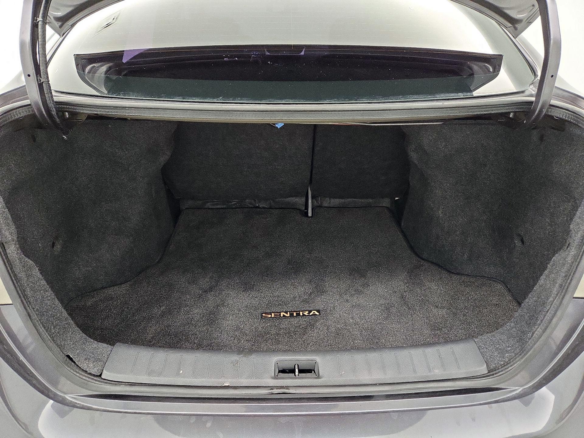 Thumbnail: 2015 Nissan Sentra - 20