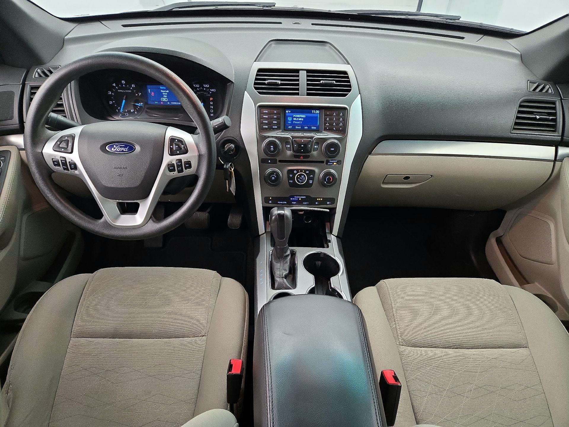Thumbnail: 2015 Ford Explorer - 9