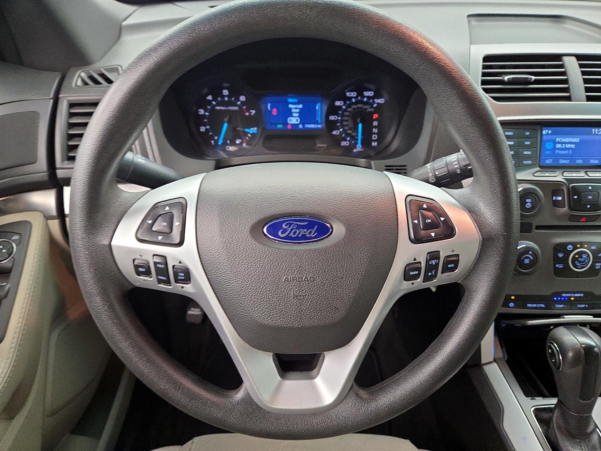 Thumbnail: 2015 Ford Explorer - 10