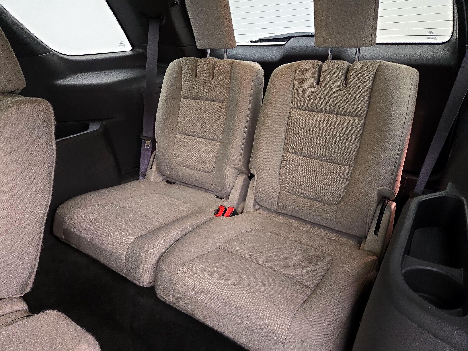 Thumbnail: 2015 Ford Explorer - 19