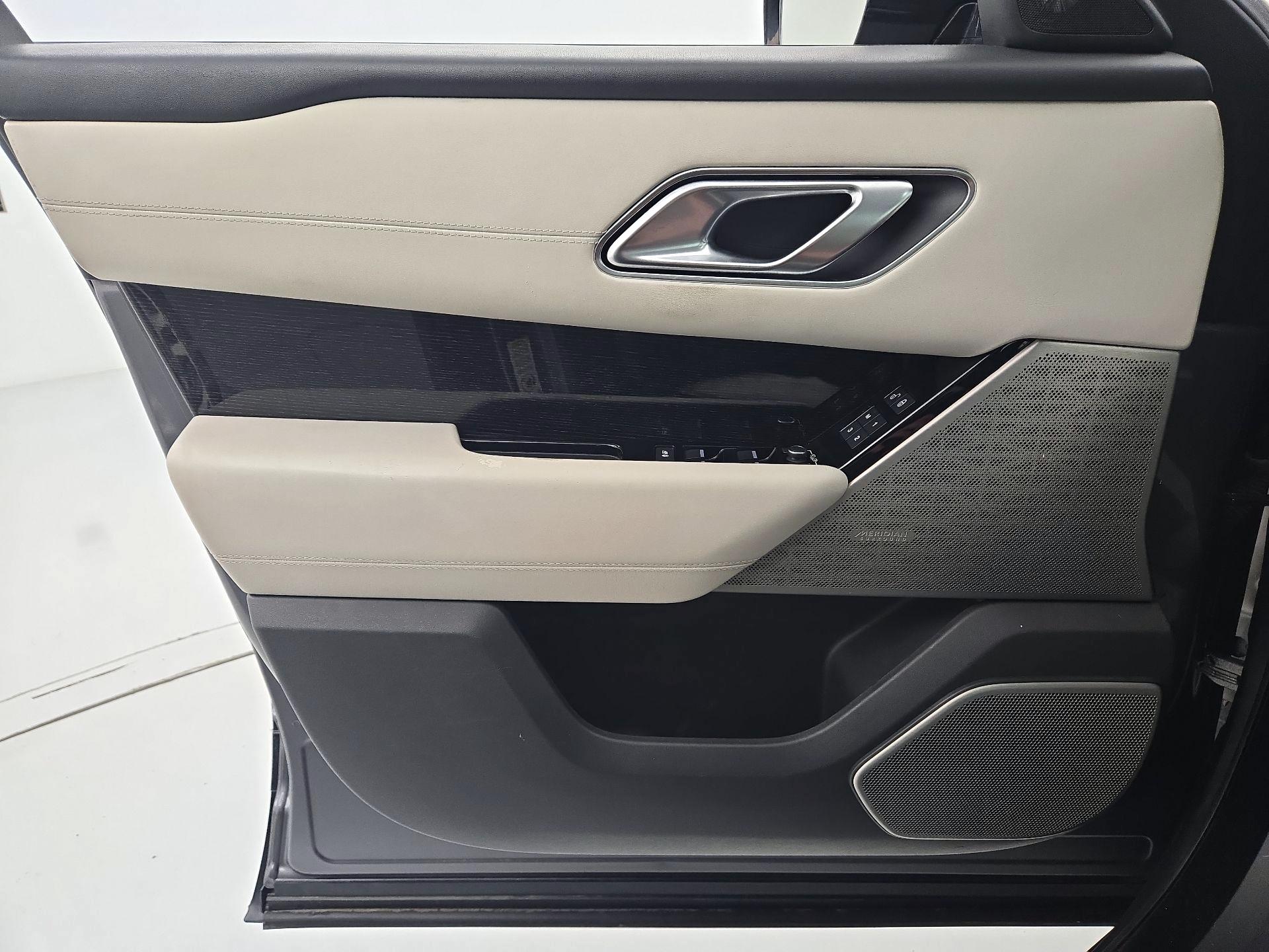 Thumbnail: 2018 Land Rover Range Rover Velar - 12