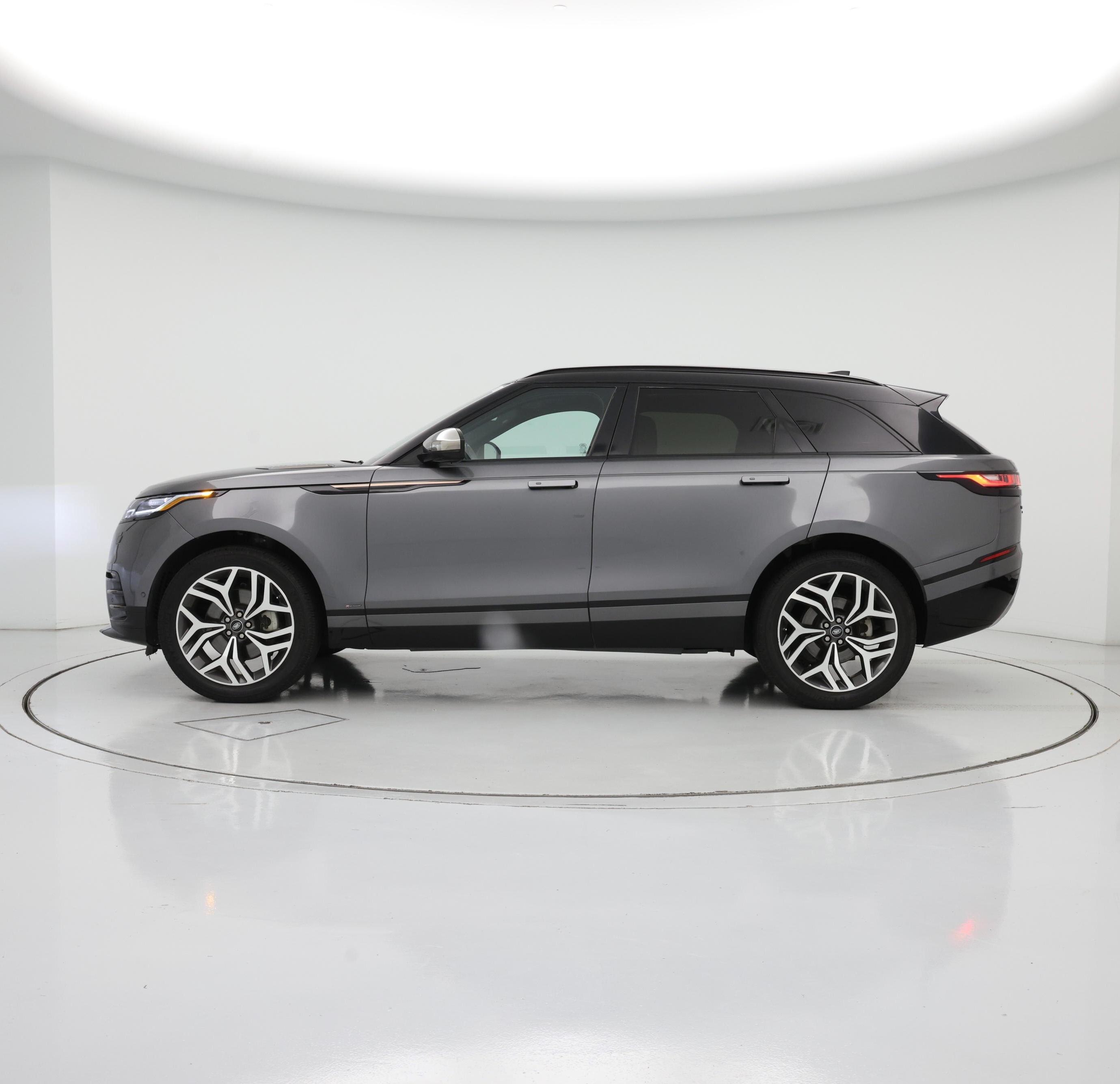 Thumbnail: 2018 Land Rover Range Rover Velar - 3