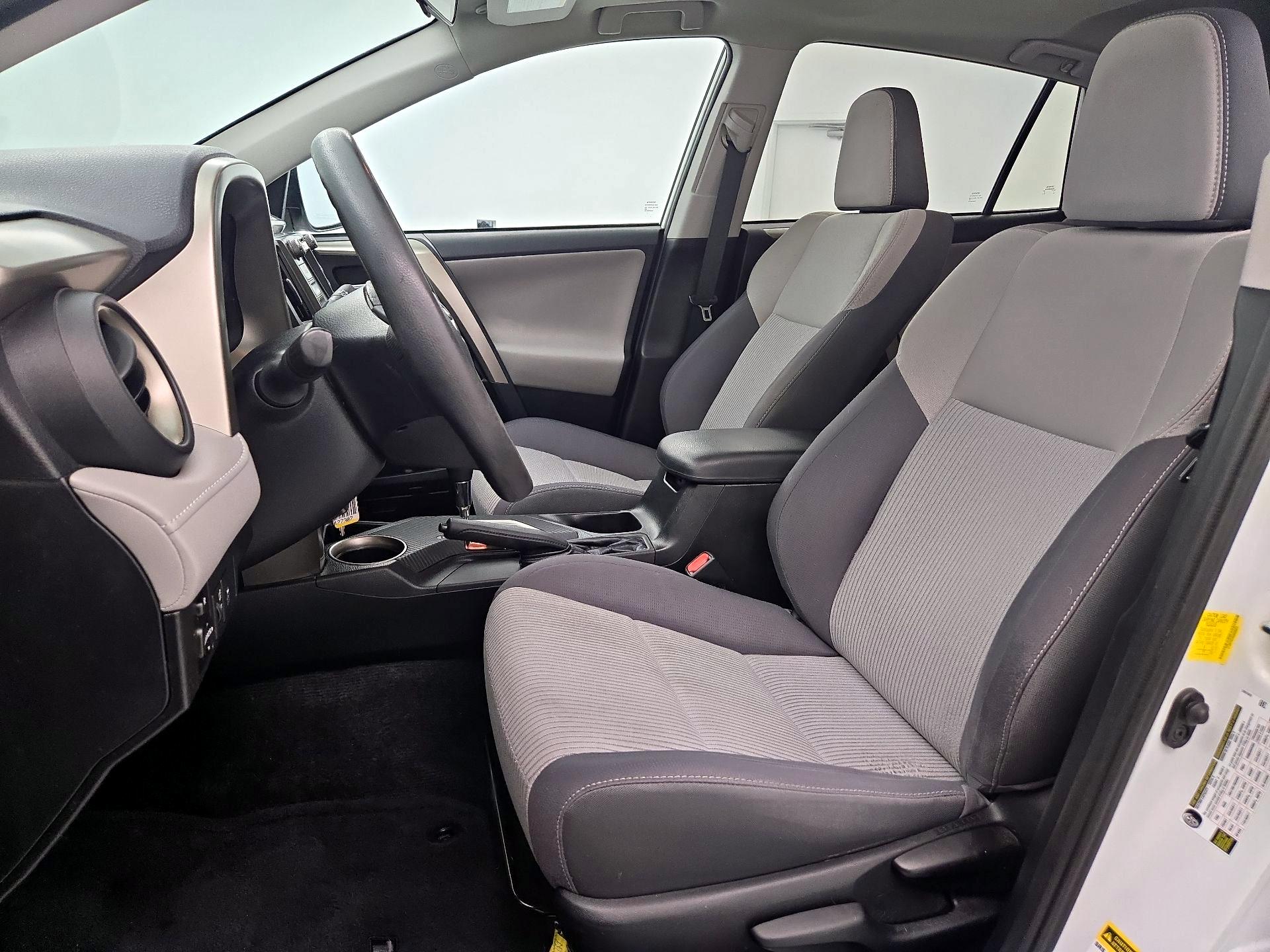 Thumbnail: 2014 Toyota RAV4 - 11