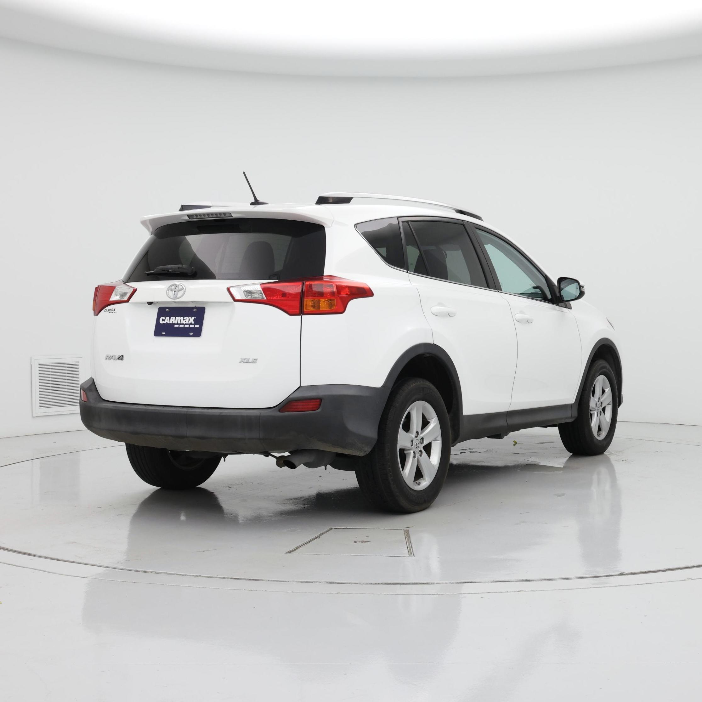 Thumbnail: 2014 Toyota RAV4 - 8
