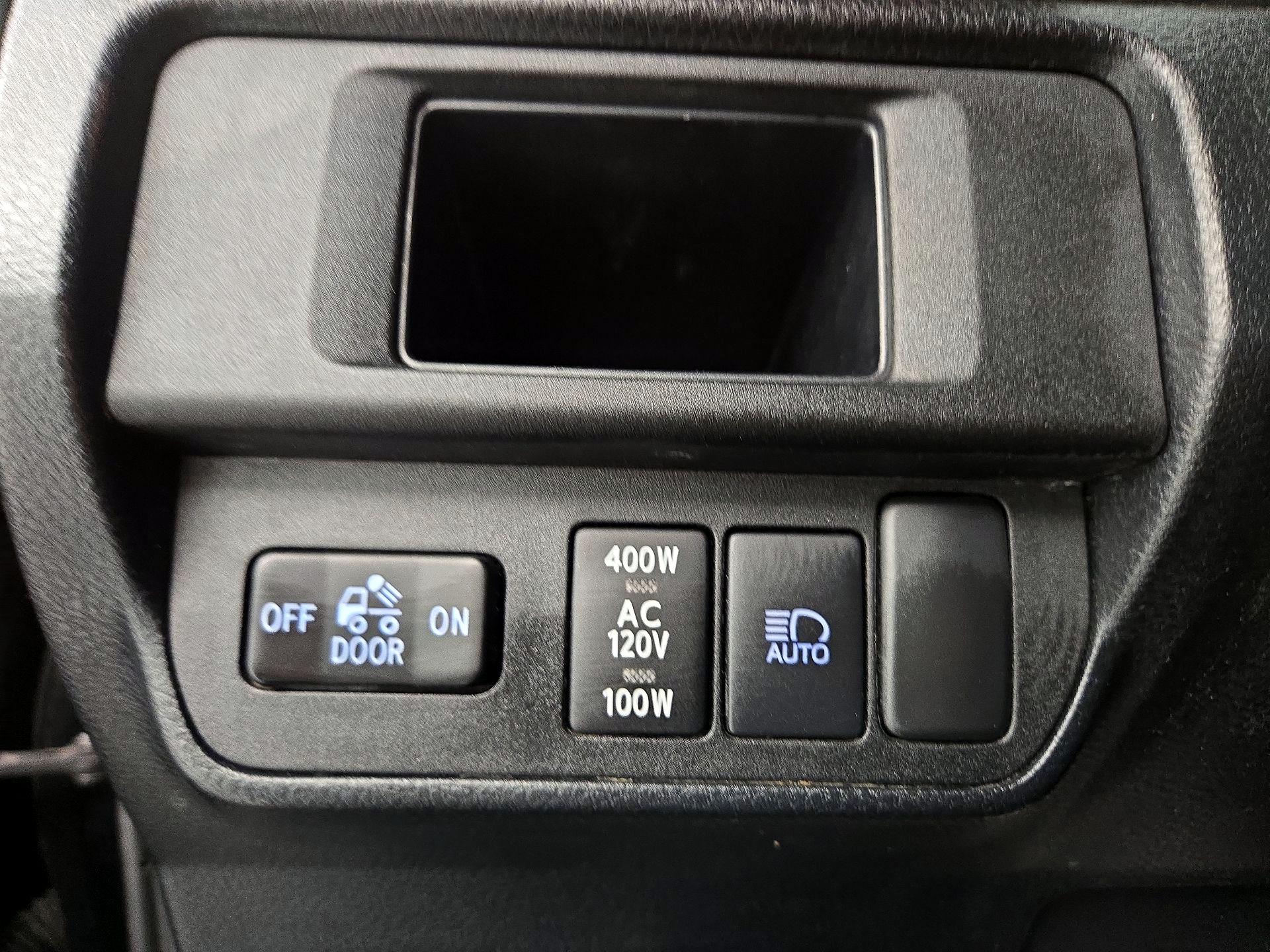 Thumbnail: 2019 Toyota Tacoma - 13