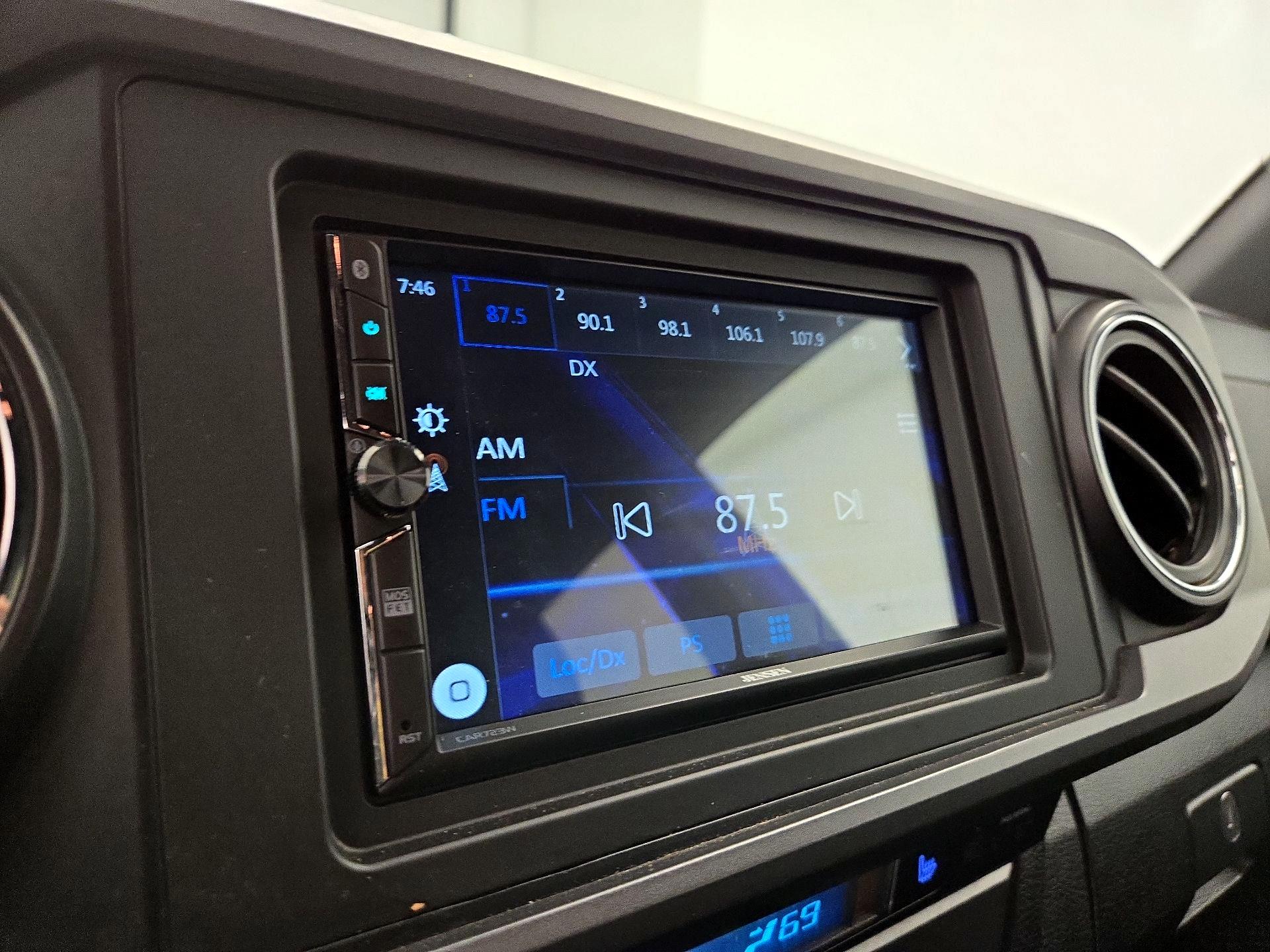 Thumbnail: 2019 Toyota Tacoma - 15