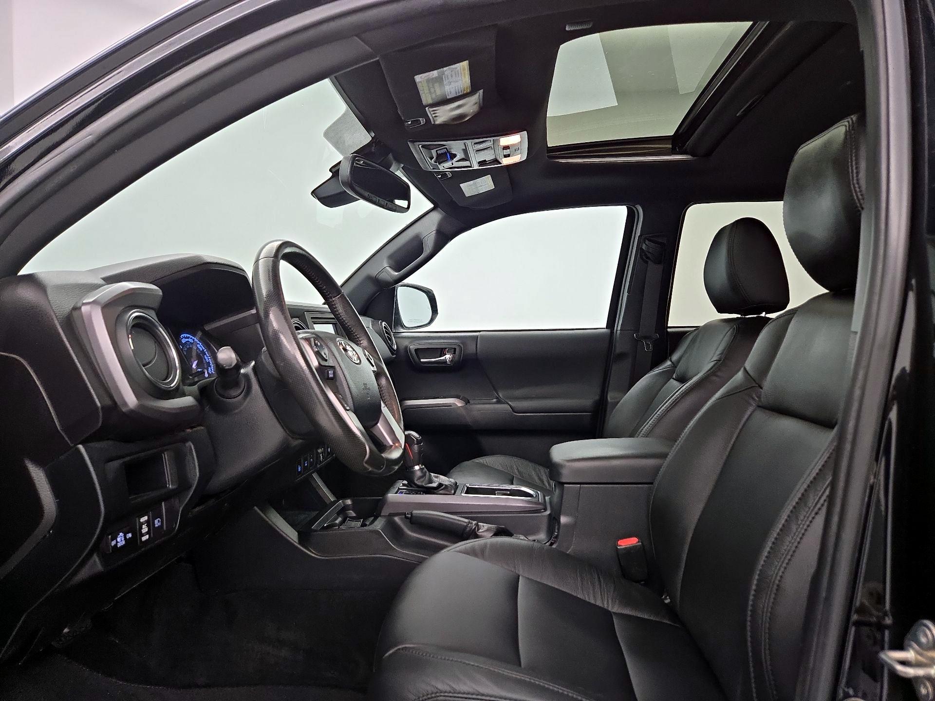 Thumbnail: 2019 Toyota Tacoma - 19