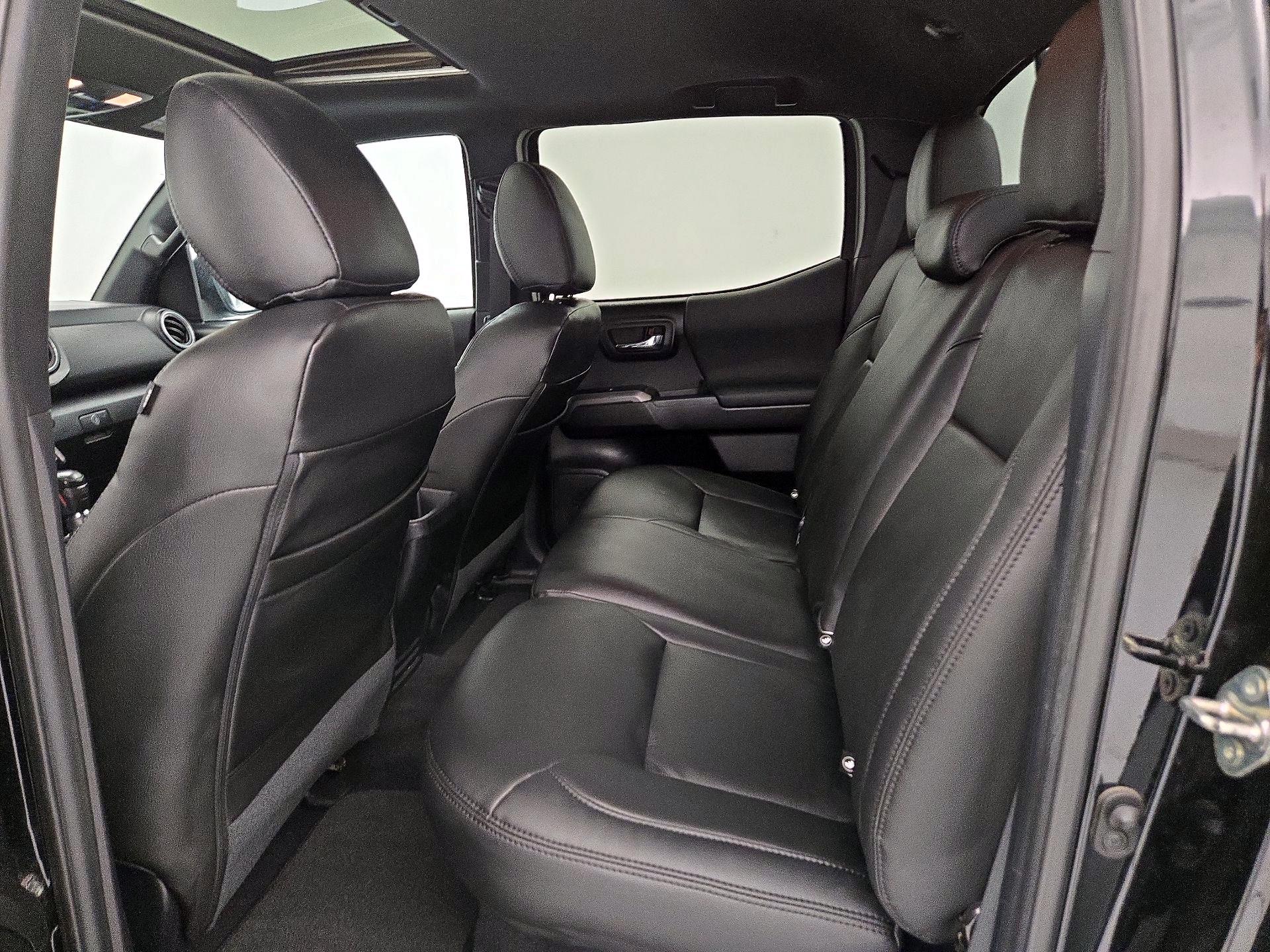 Thumbnail: 2019 Toyota Tacoma - 20