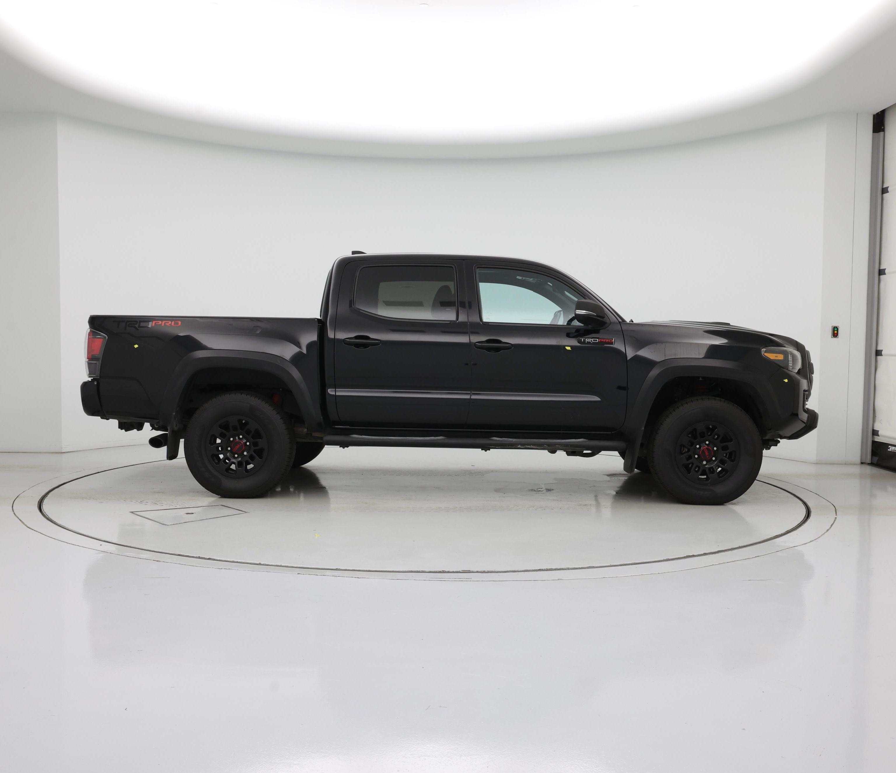 Thumbnail: 2019 Toyota Tacoma - 7