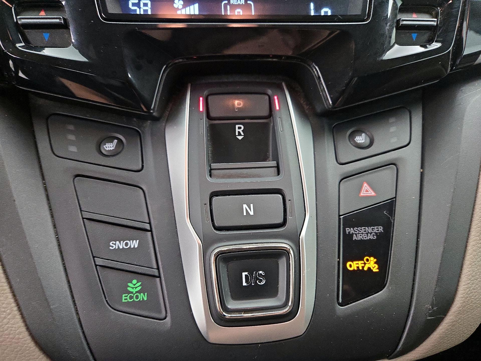 Thumbnail: 2018 Honda Odyssey - 17