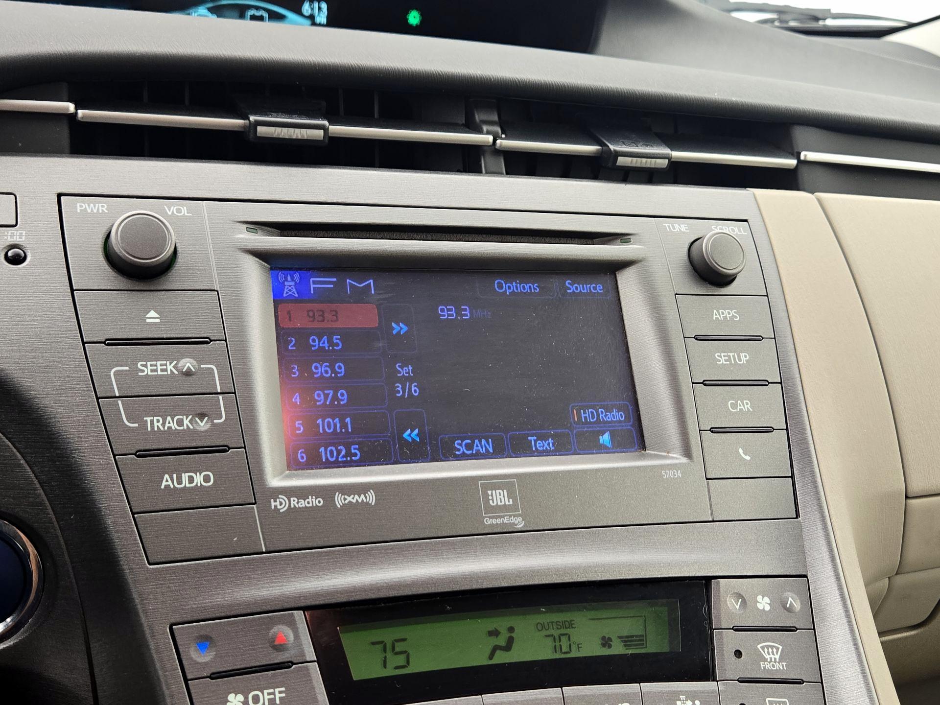 Thumbnail: 2015 Toyota Prius - 15