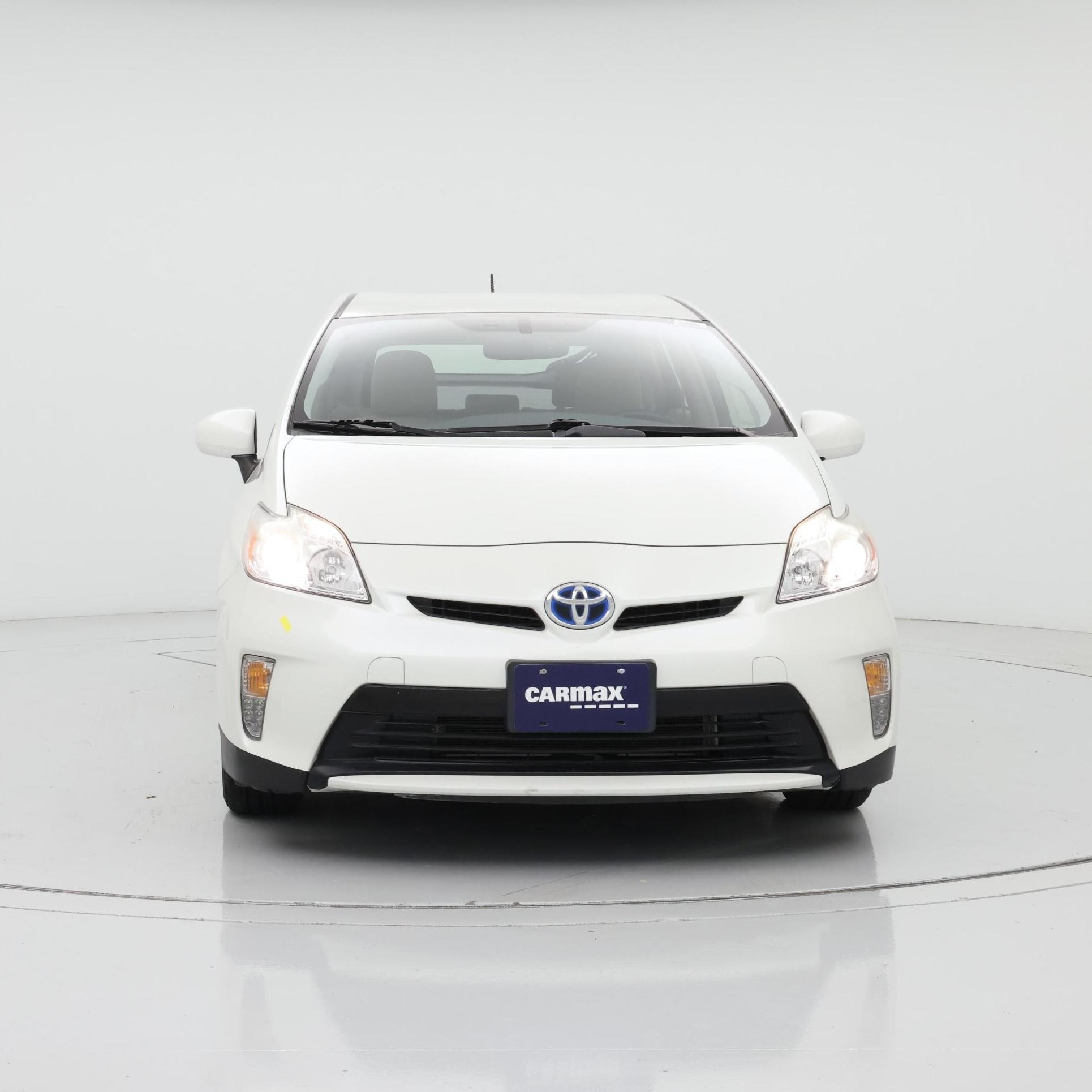 Thumbnail: 2015 Toyota Prius - 5