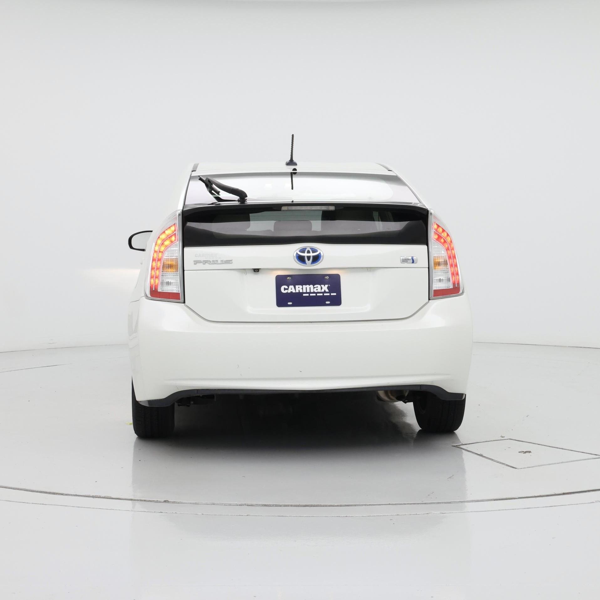 Thumbnail: 2015 Toyota Prius - 6