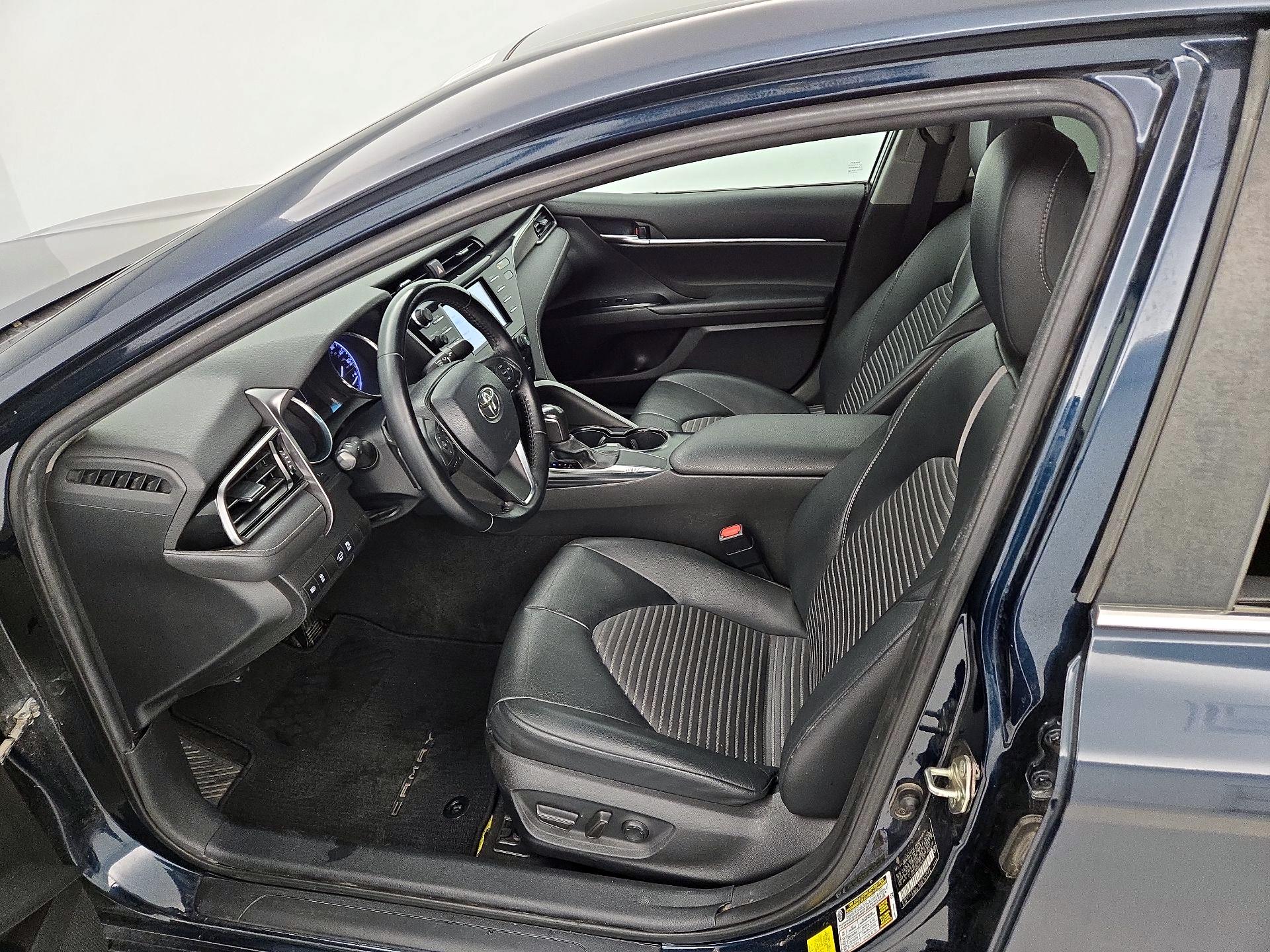 Thumbnail: 2020 Toyota Camry - 11