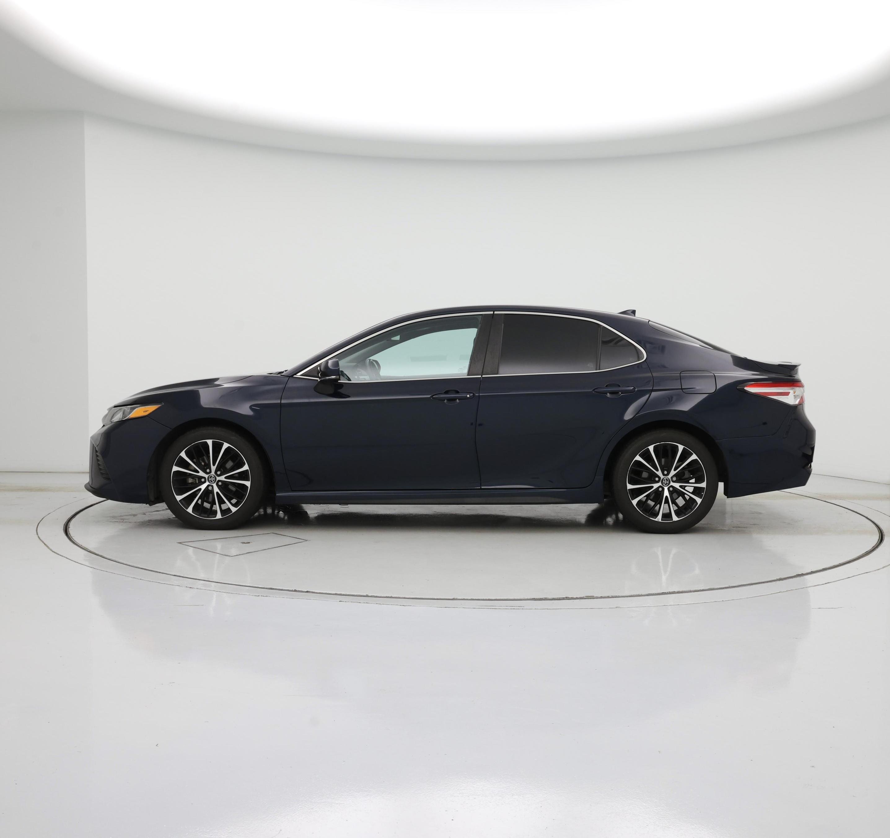 Thumbnail: 2020 Toyota Camry - 3