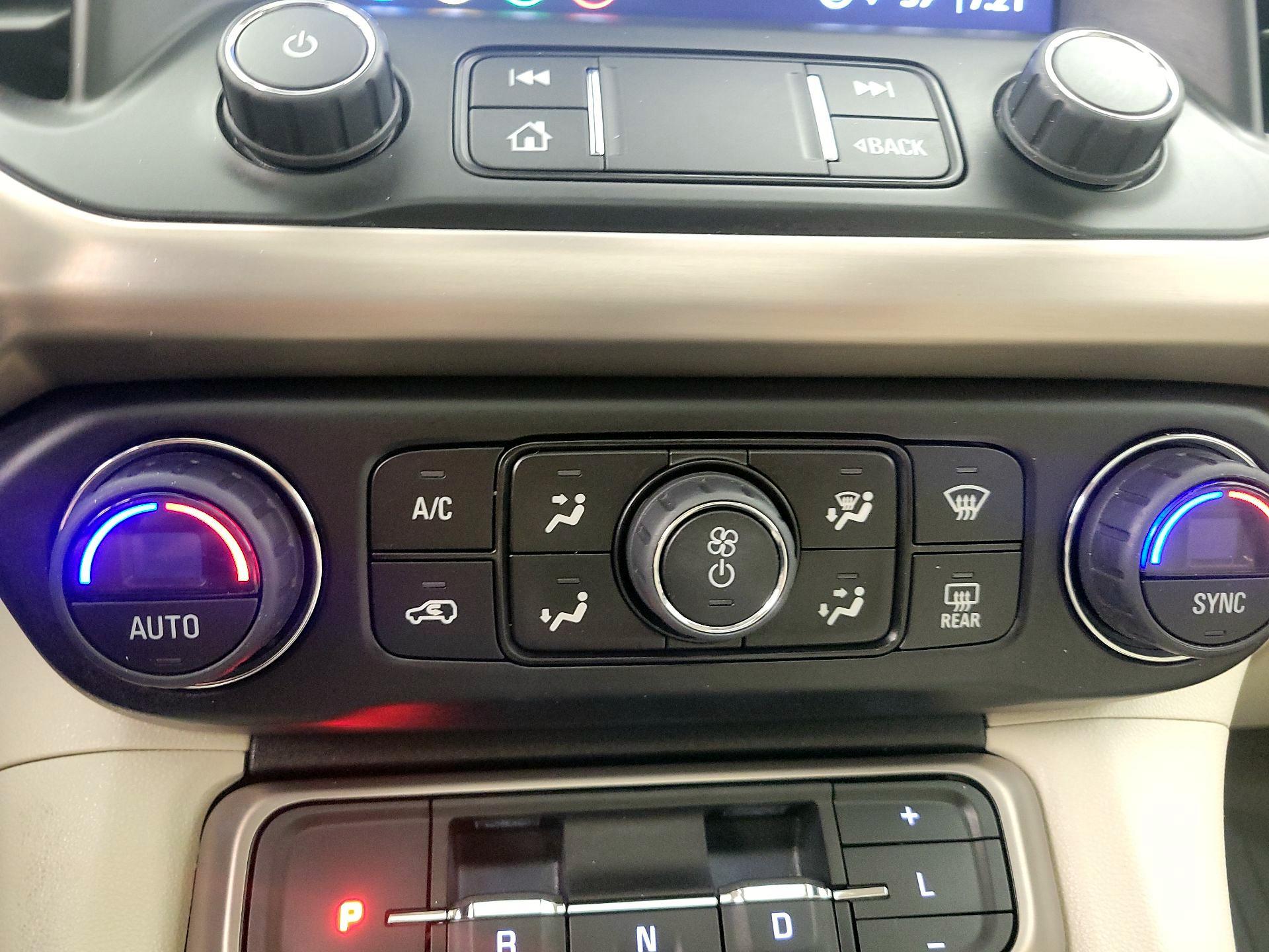 Thumbnail: 2022 GMC Acadia - 16