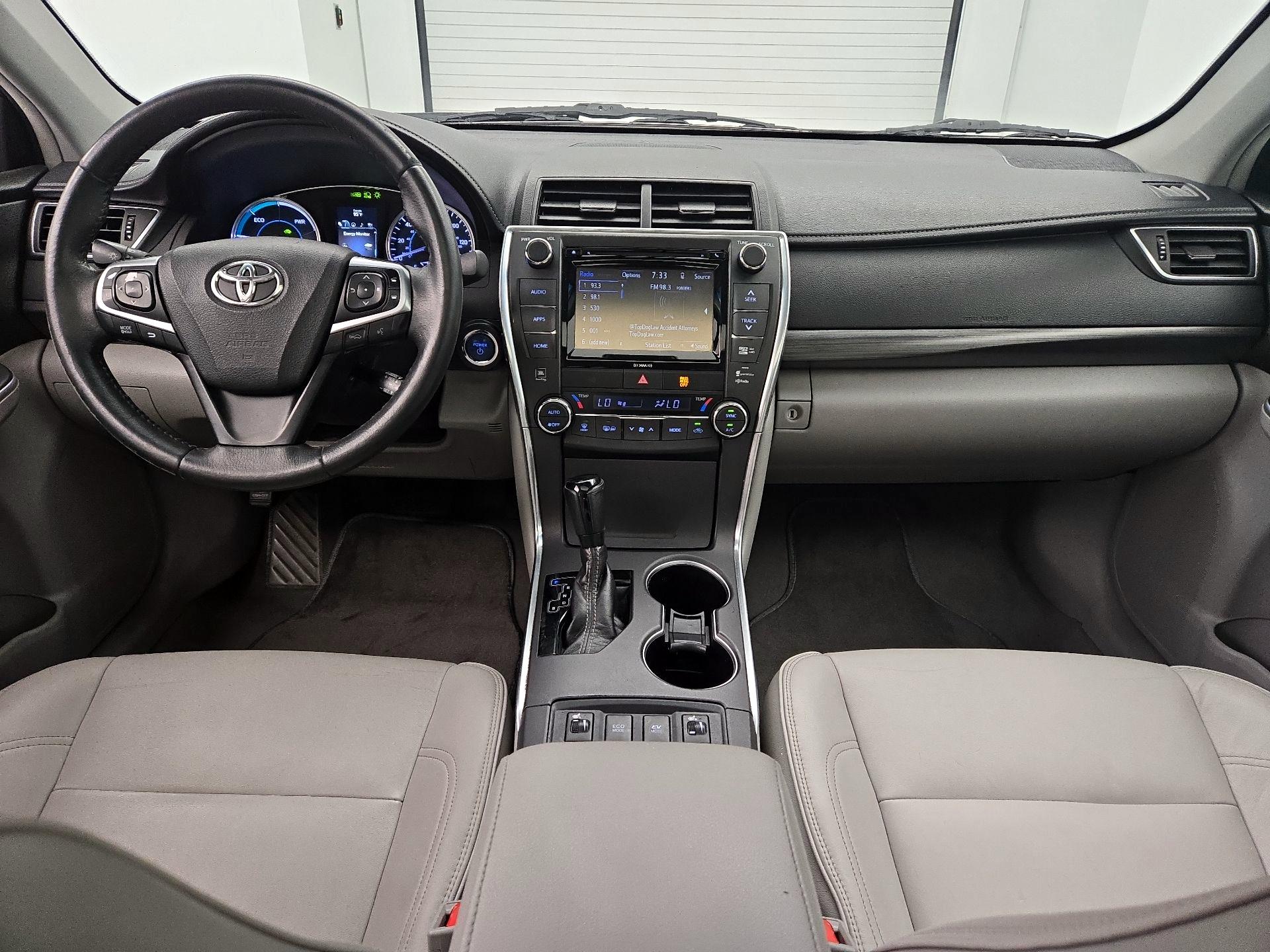 Thumbnail: 2017 Toyota Camry - 9
