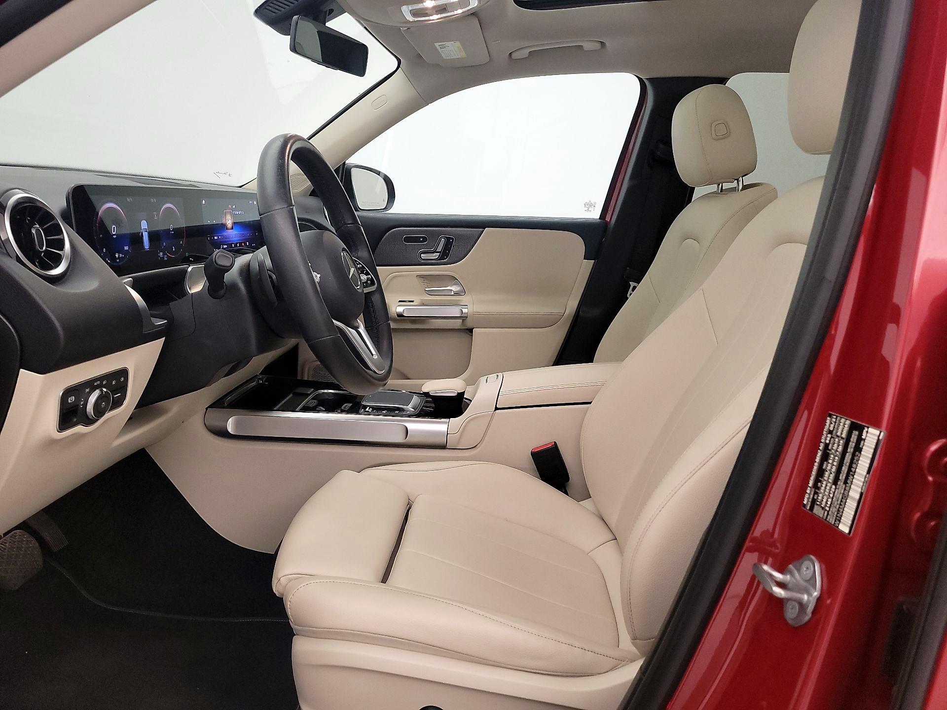 Thumbnail: 2021 Mercedes-Benz GLB - 11