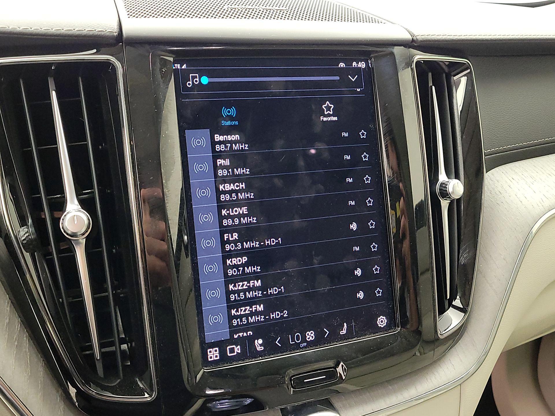 Thumbnail: 2024 Volvo XC60 - 15