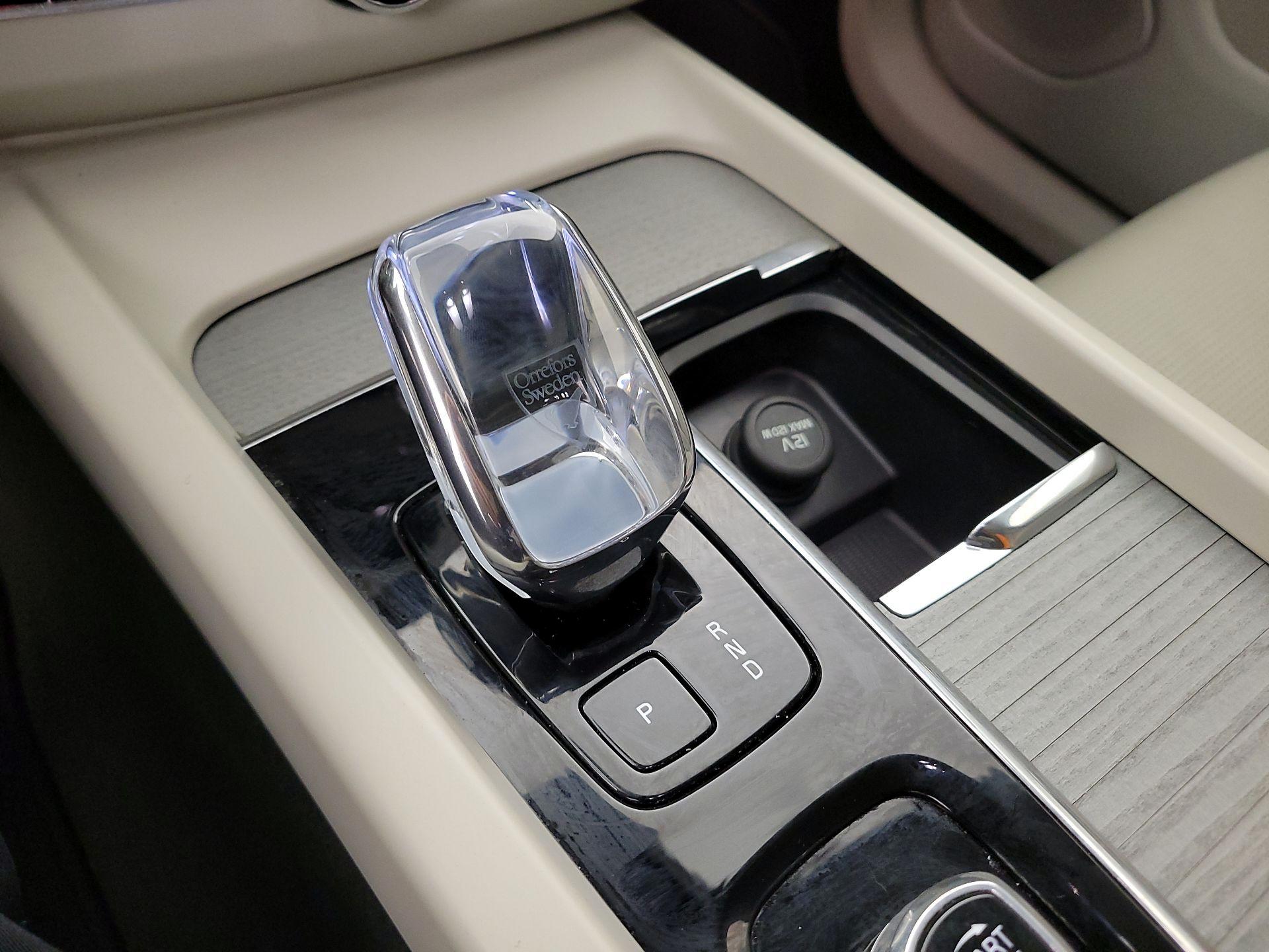 Thumbnail: 2024 Volvo XC60 - 17