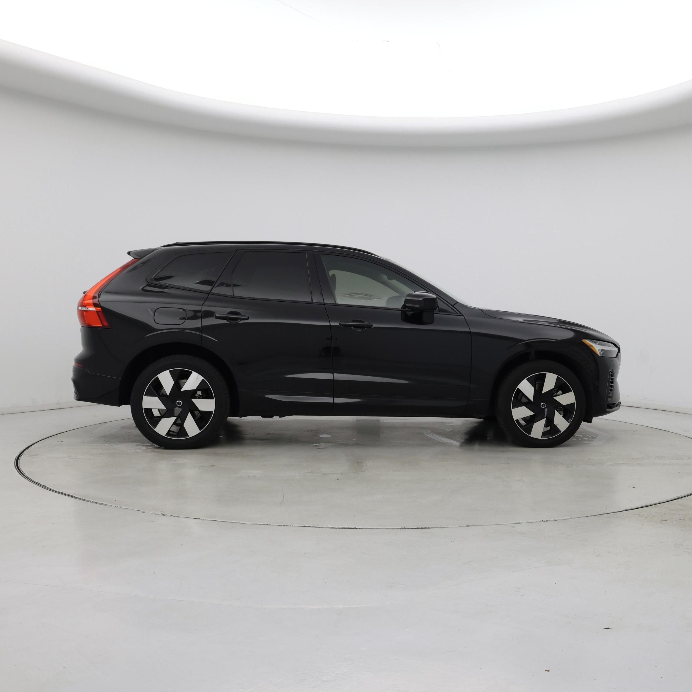 Thumbnail: 2024 Volvo XC60 - 7