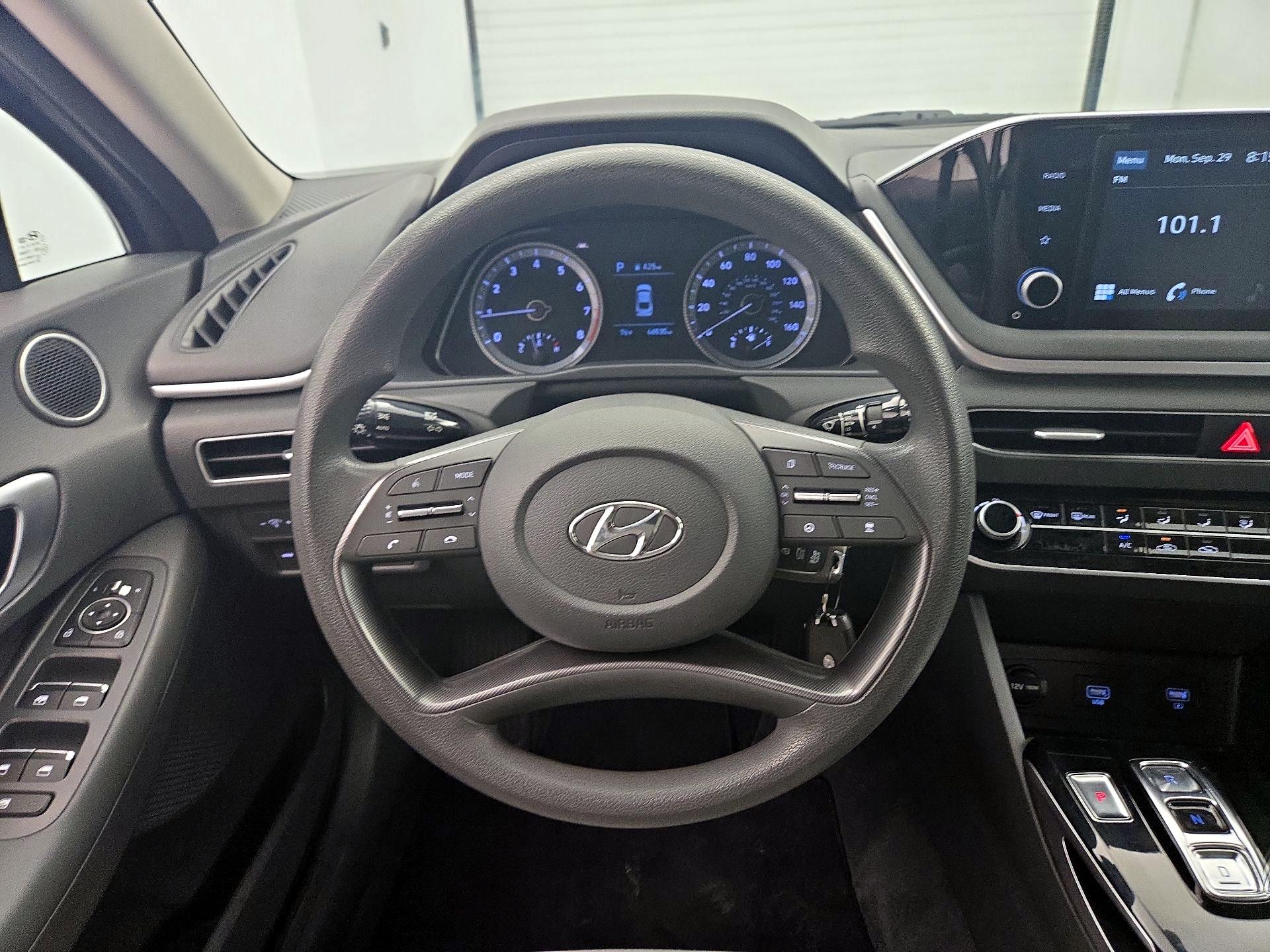 Thumbnail: 2020 Hyundai Sonata - 10