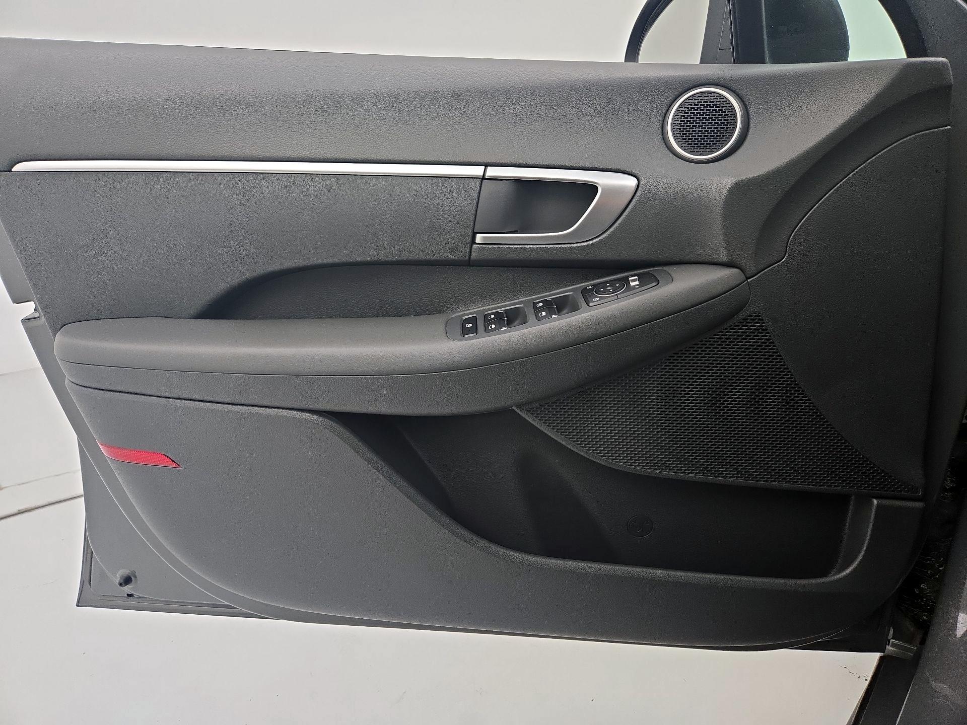 Thumbnail: 2020 Hyundai Sonata - 12