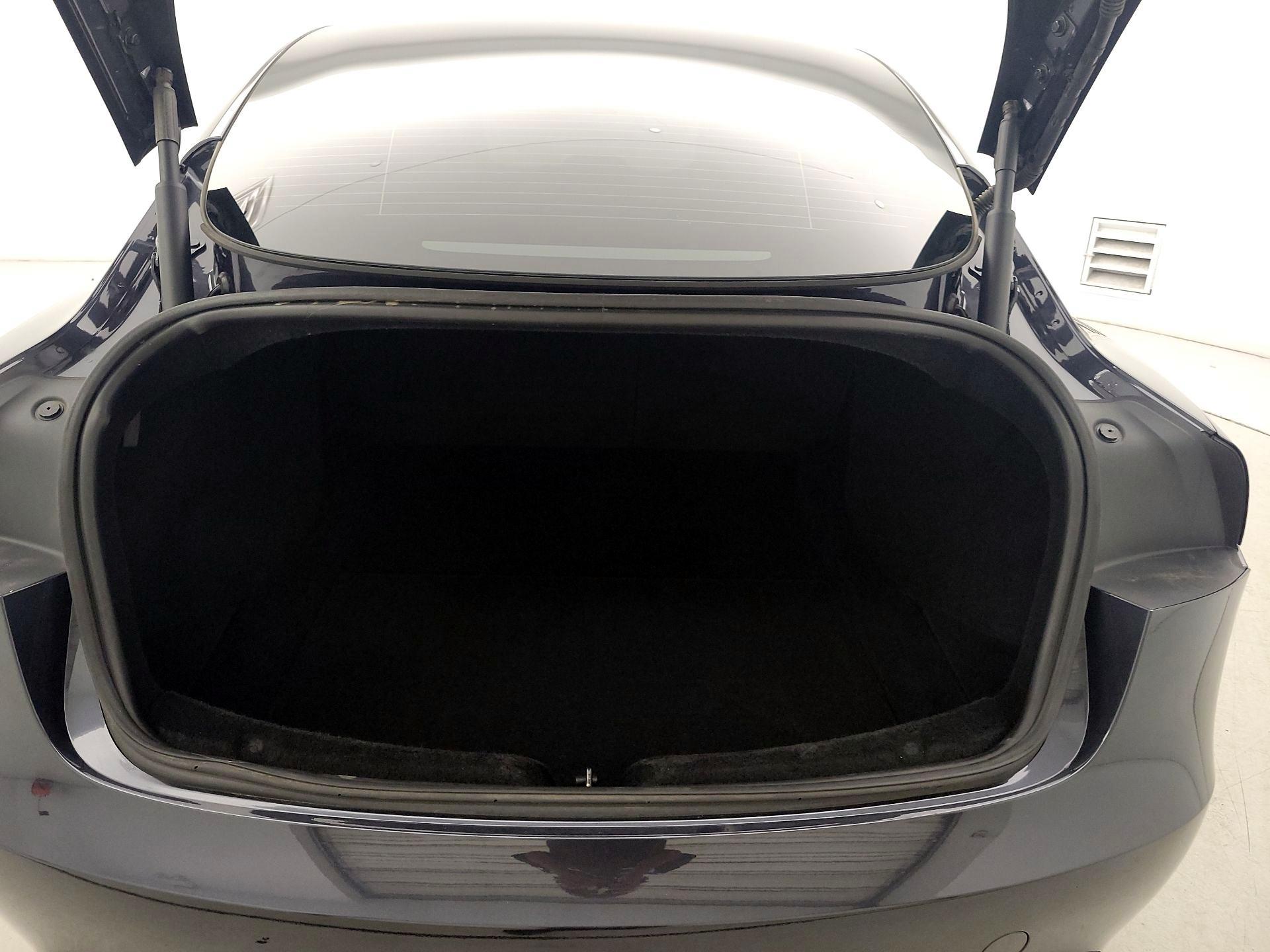 Thumbnail: 2025 Tesla Model 3 - 19