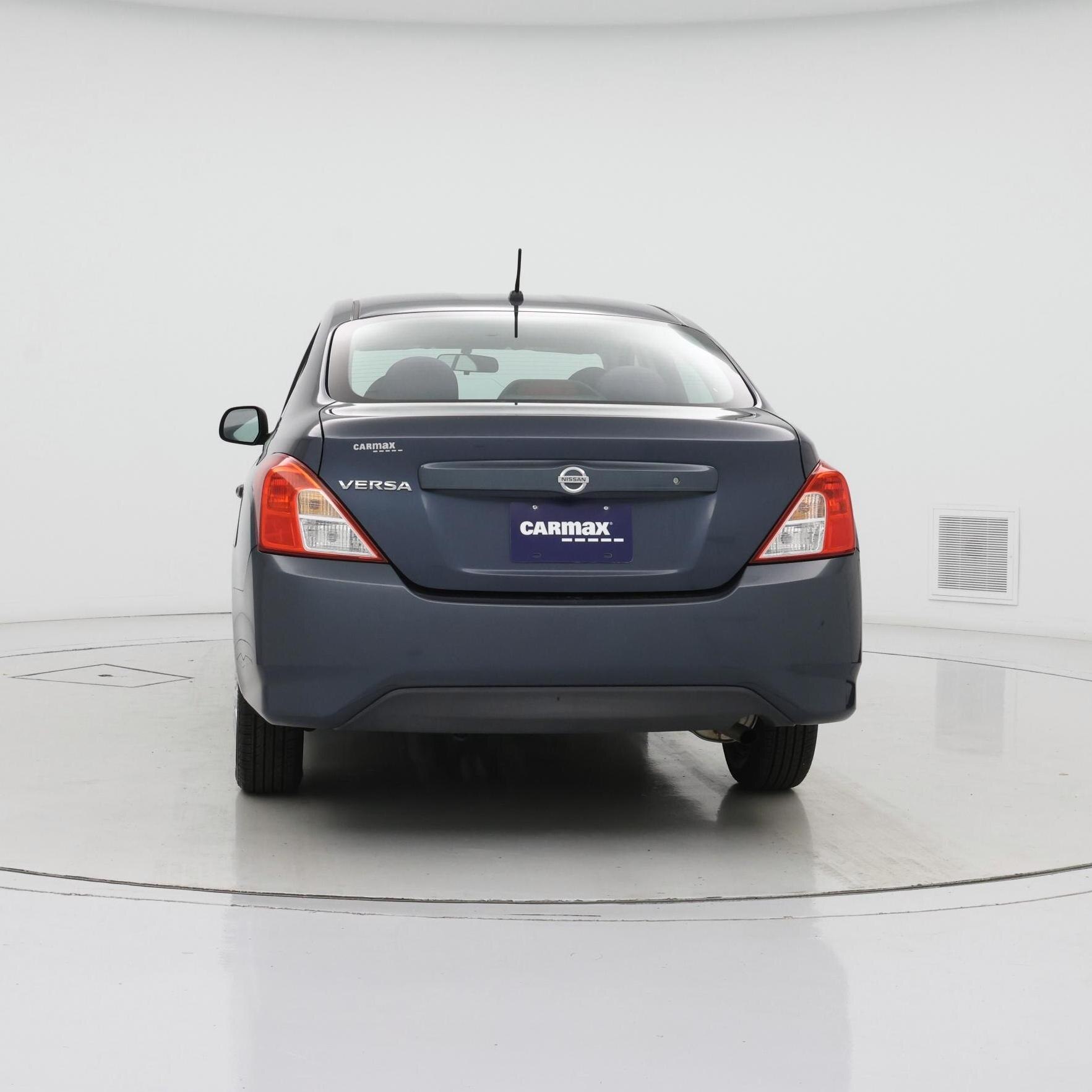 Thumbnail: 2015 Nissan Versa - 6