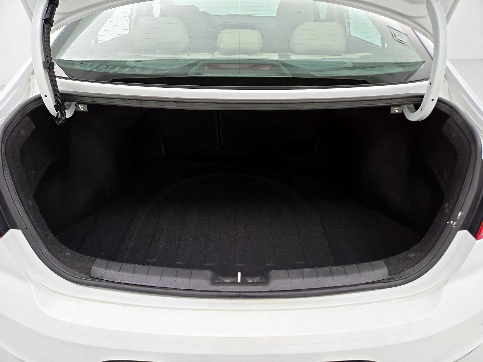 Thumbnail: 2019 Hyundai Elantra - 20