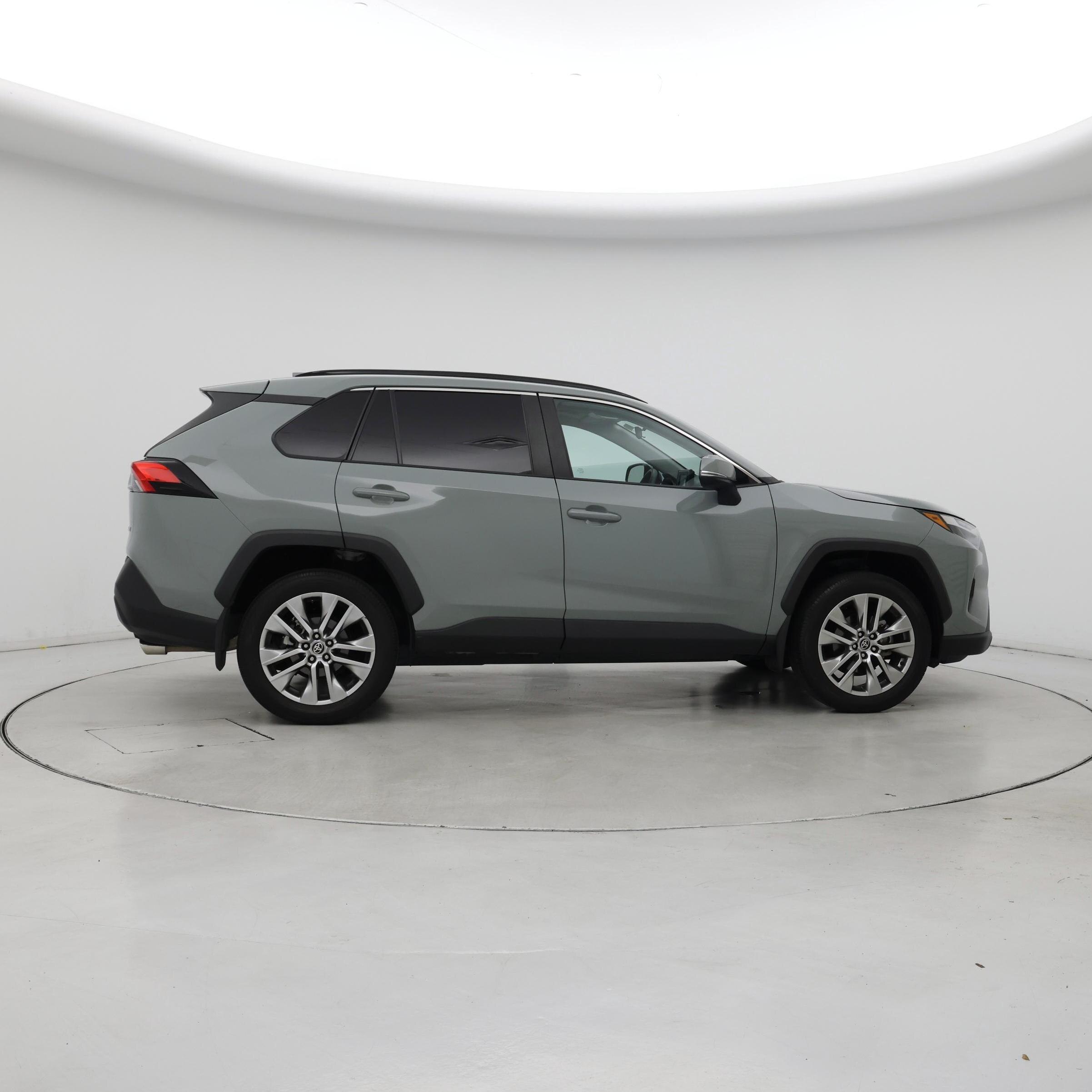 Thumbnail: 2022 Toyota RAV4 - 7