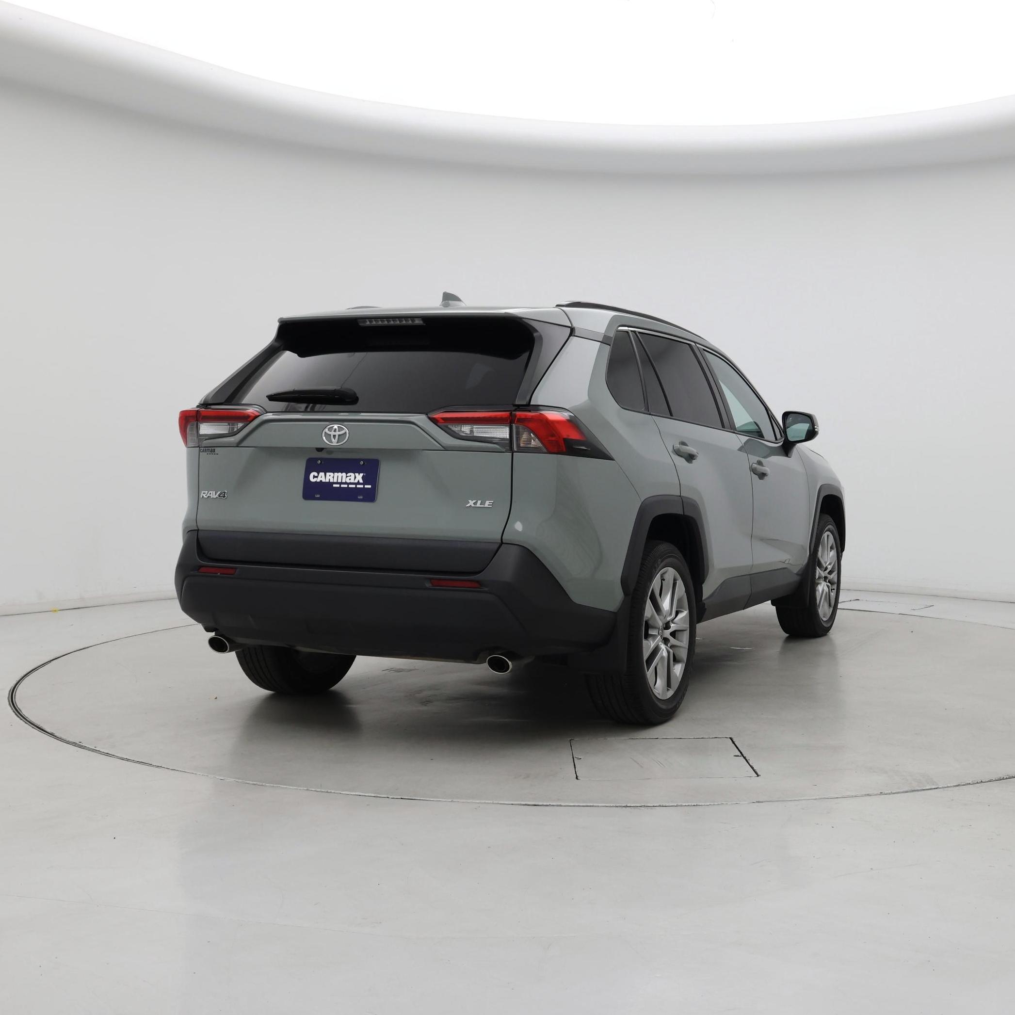 Thumbnail: 2022 Toyota RAV4 - 8